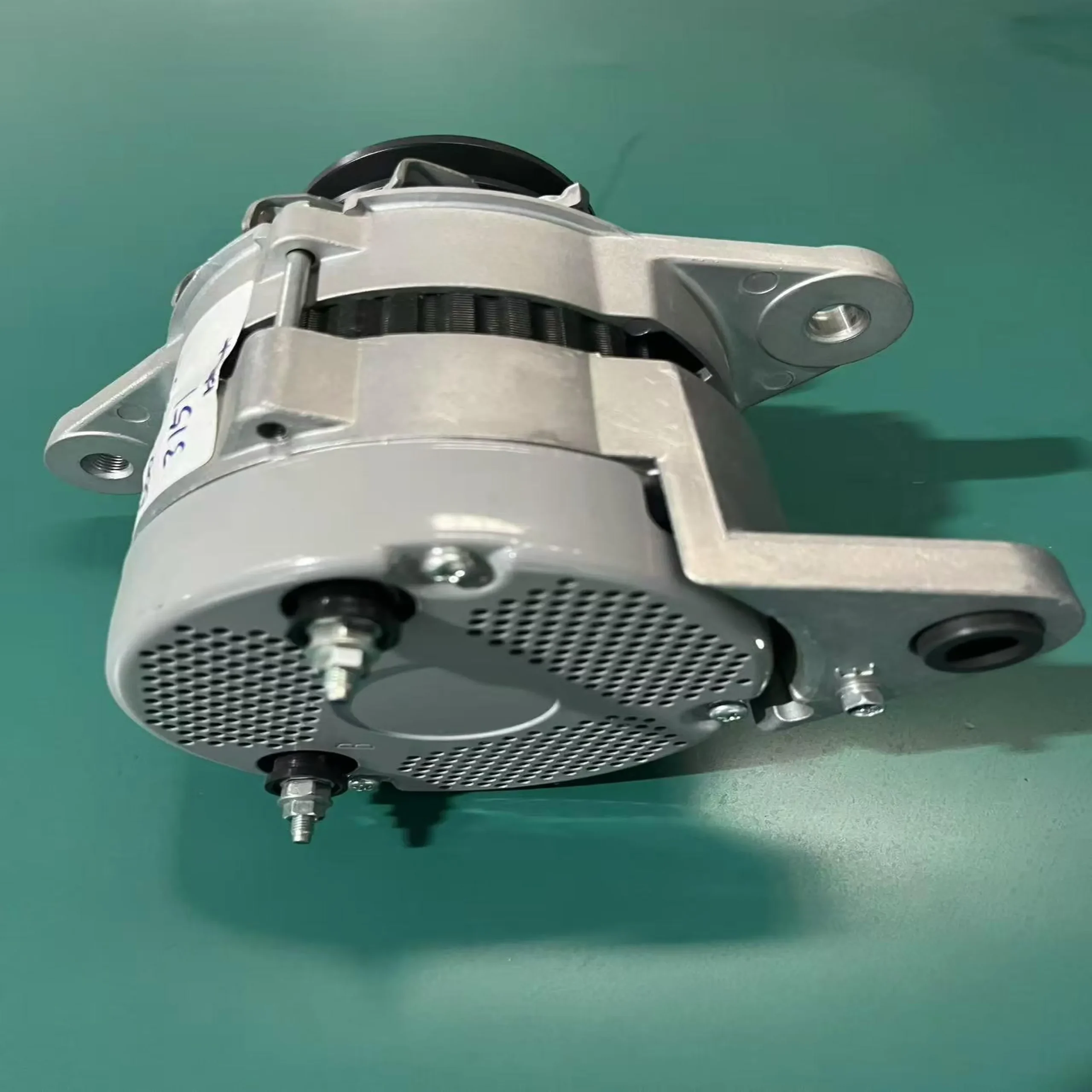 Оригинал Komatsu Экскаваторный двигатель для PC400 – 7 Генератор переменного тока 600 – 825 – 3151