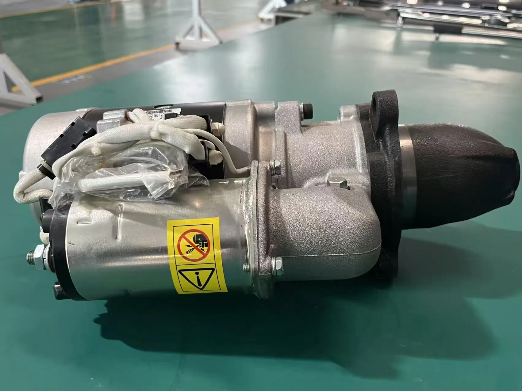 Komatsu Оригинальный 600 – 813 – 7153 Мотор запуска Komatsu, 7,5 кВт