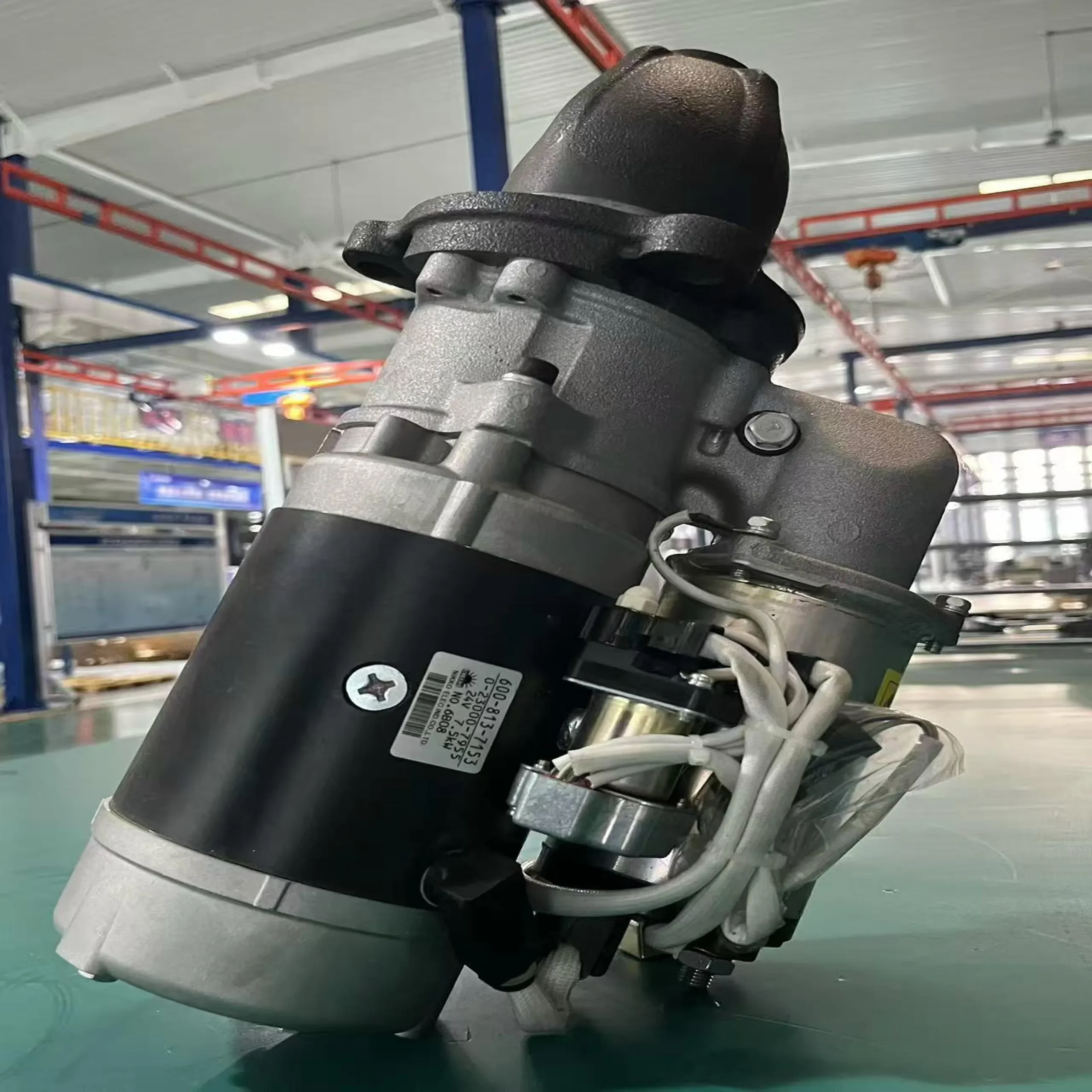 Оригинальный стартер Komatsu 7.5 кВт 600 – 813 – 7153