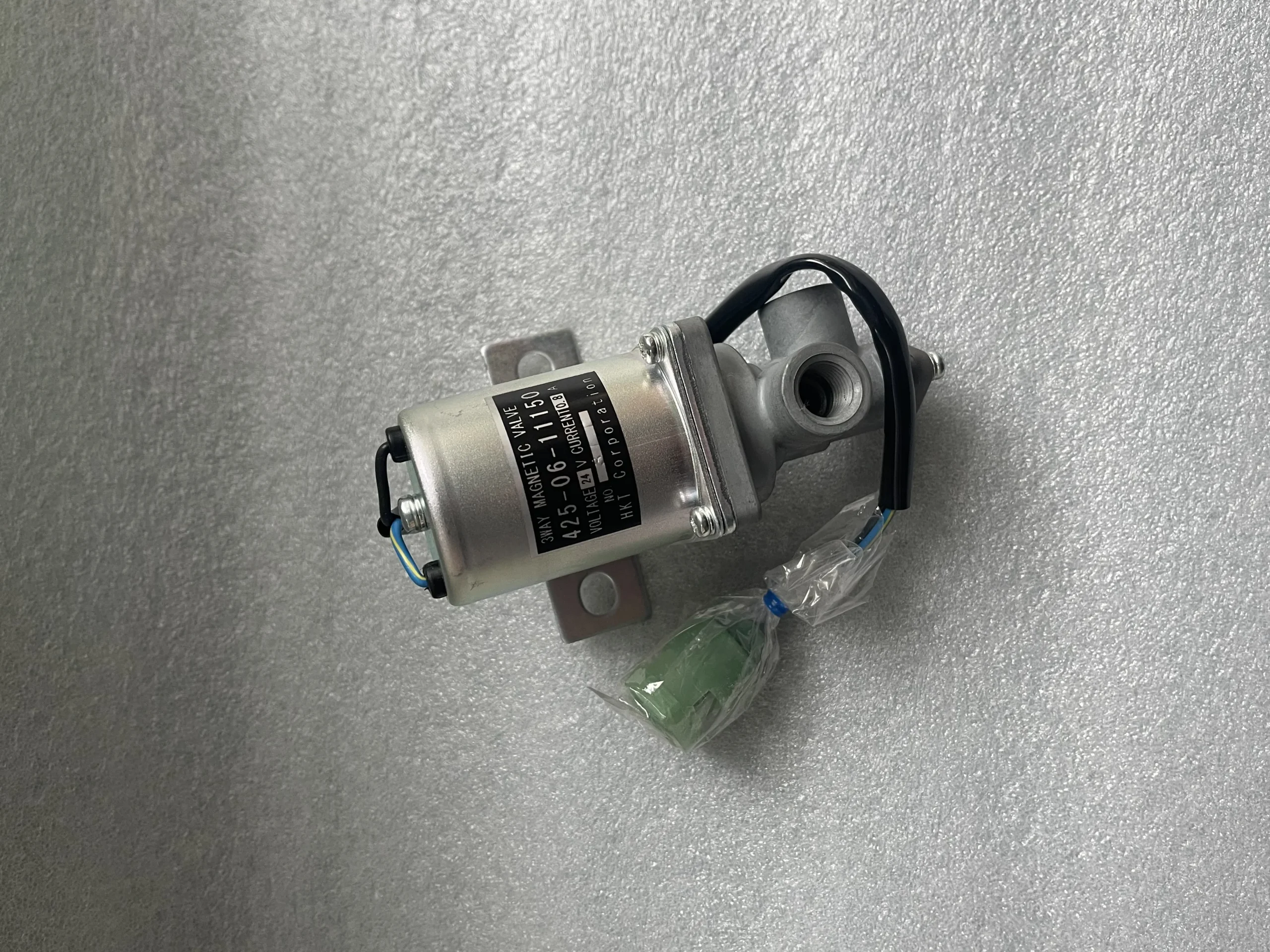 Komatsu GD825A – 2 Клапаны 425 – 06 – 11150