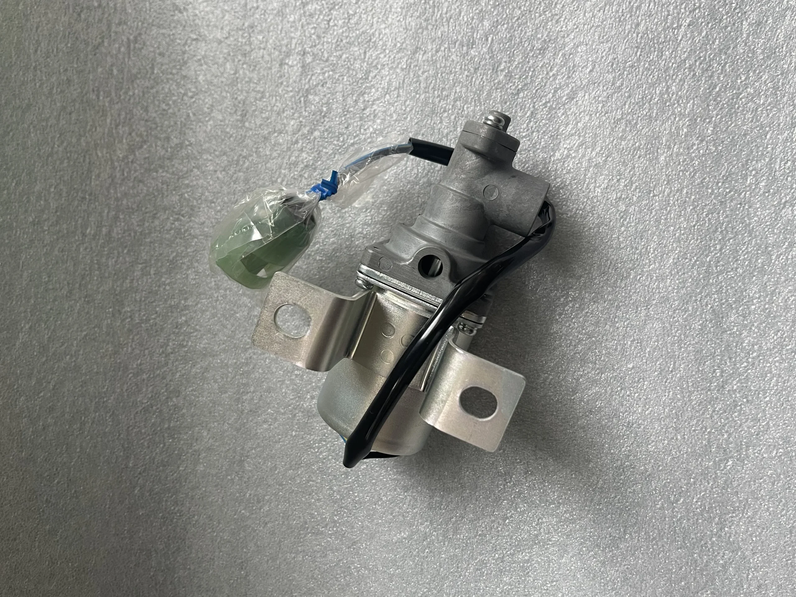 Komatsu GD825A – 2 Клапаны 425 – 06 – 11150