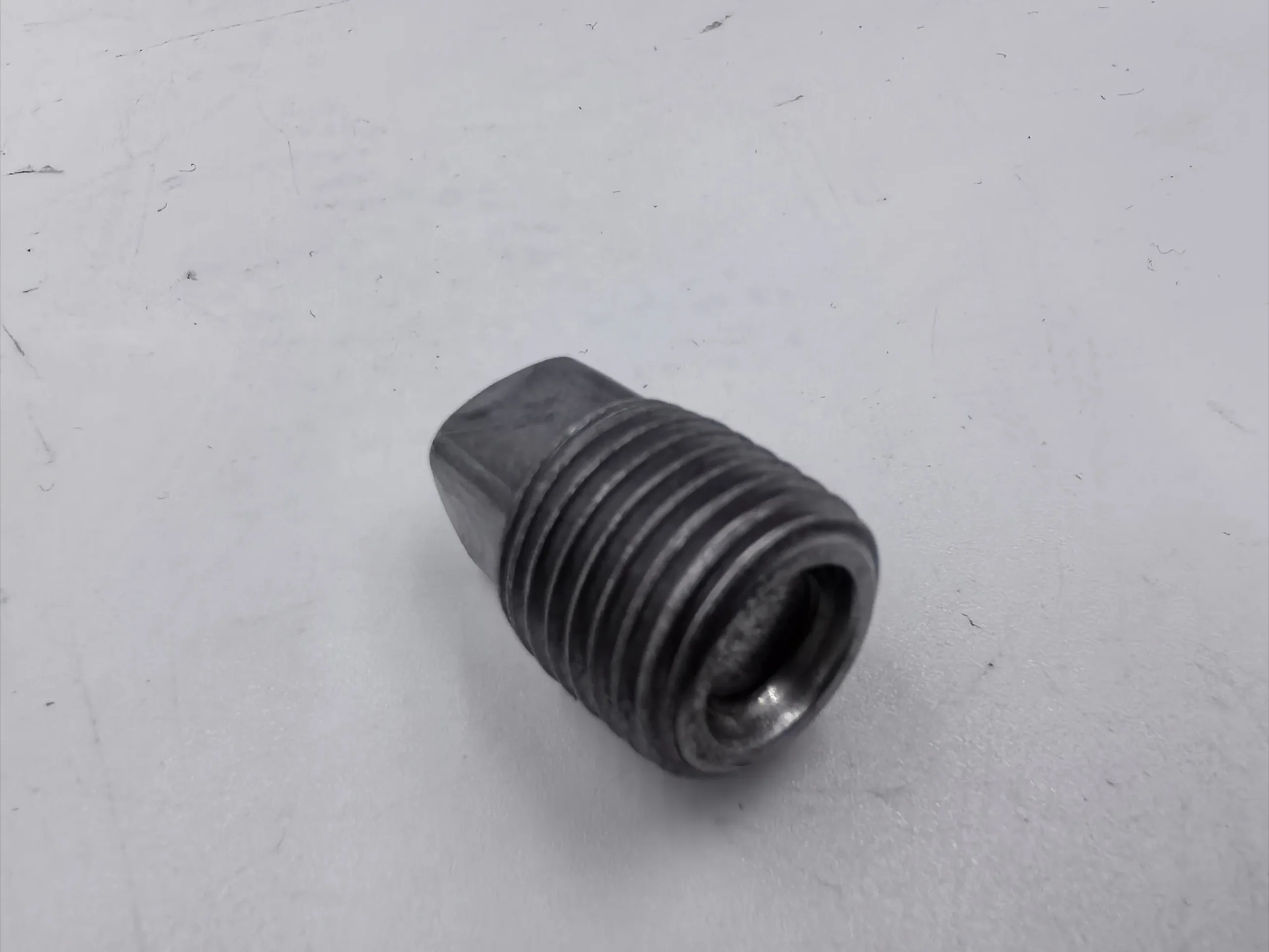 Komatsu. Номер детали: 07042-00211 (0704200211) ЗАГЛУШКА