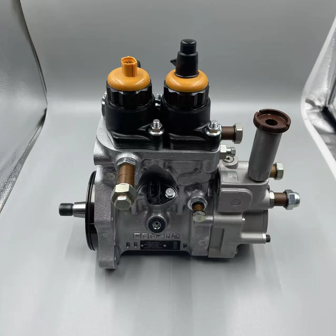 6251-71-1121 Оригинальный Насос В Сборе Komatsu