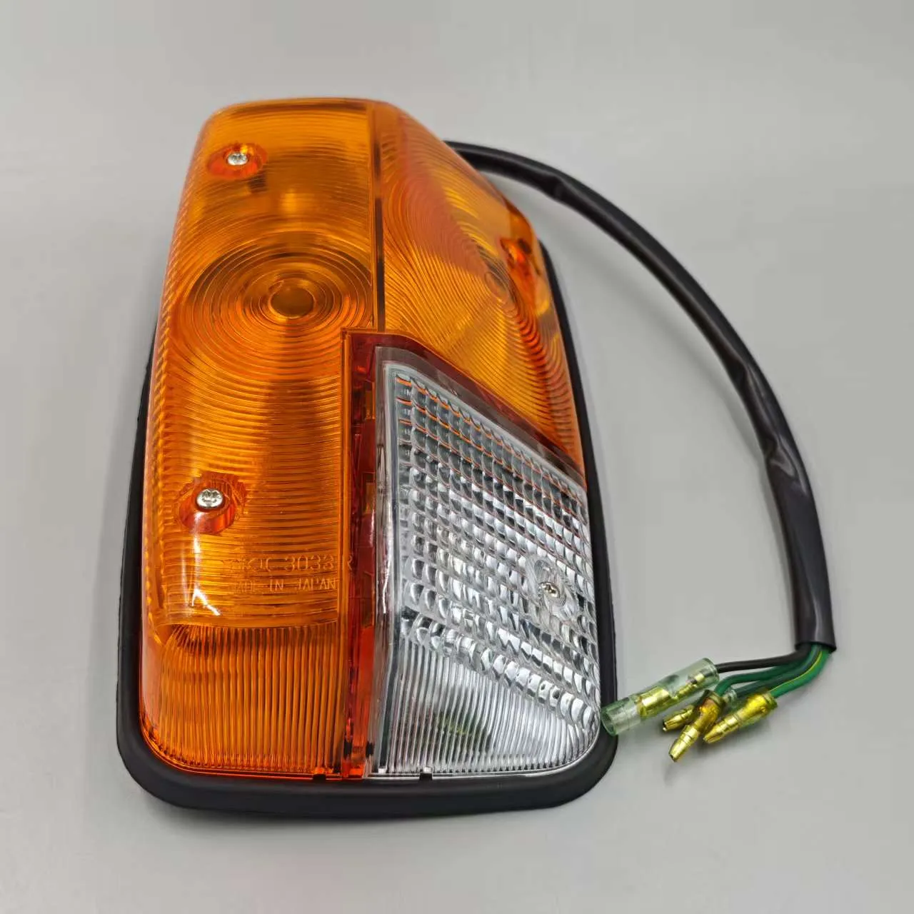 Запчасть 4210613401 421-06-13401 фара в сборе KOMATSU 4210613401