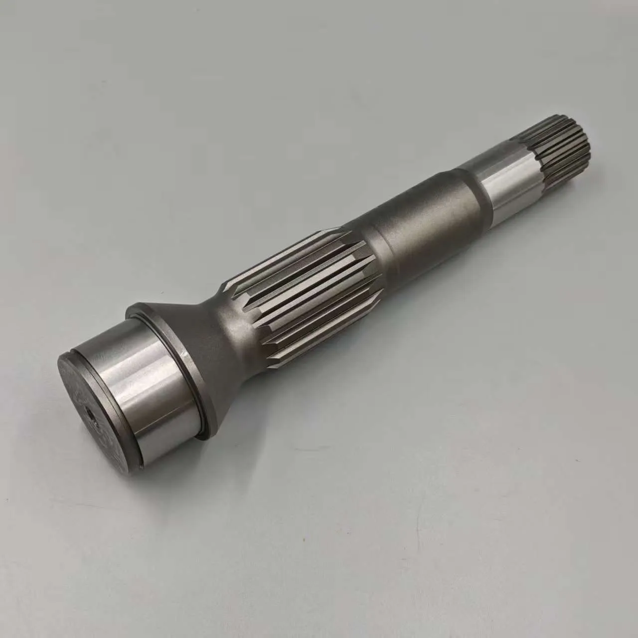 7082g12121 708-2g-12121  вал KOMATSU 7082G12121，есть в наличии на нашем складе, по выгодной цене