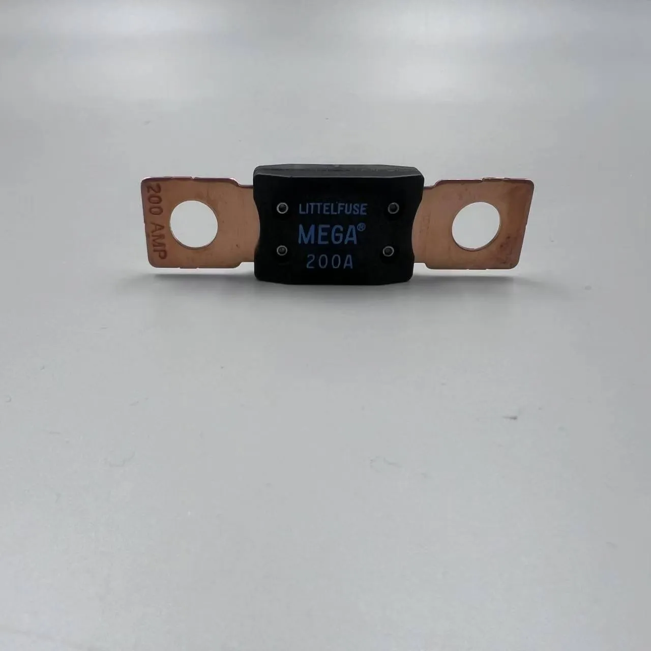 Предлагаем купитьЗапчасть 561-06-81610 ПРЕДОХРАНИТЕЛЬ от производителя KOMATSU по выгодной цене есть в наличии на нашем складе