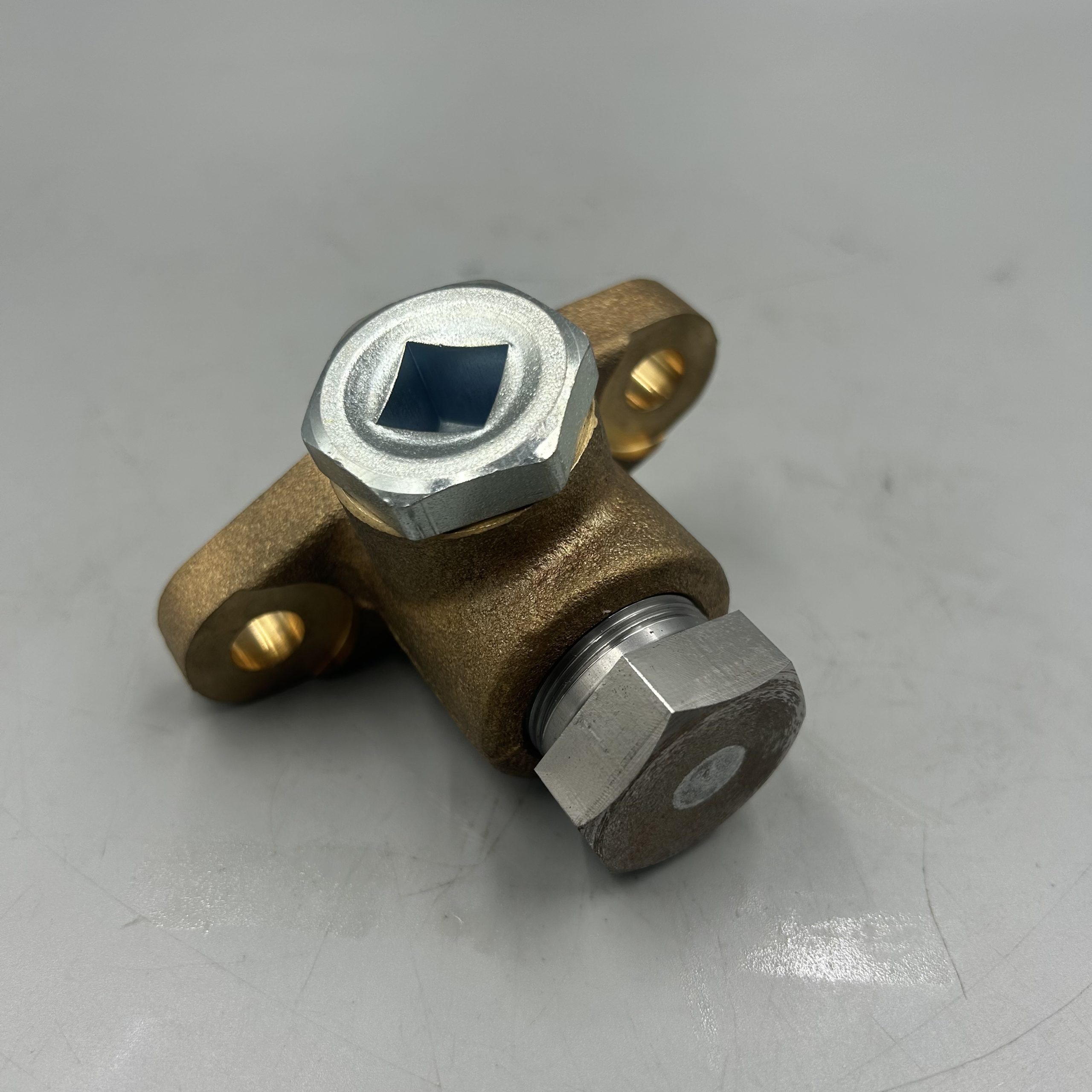 Komatsu 234-15-85300 Valve Assembly,по выгодной цене, есть в наличии на нашем складе