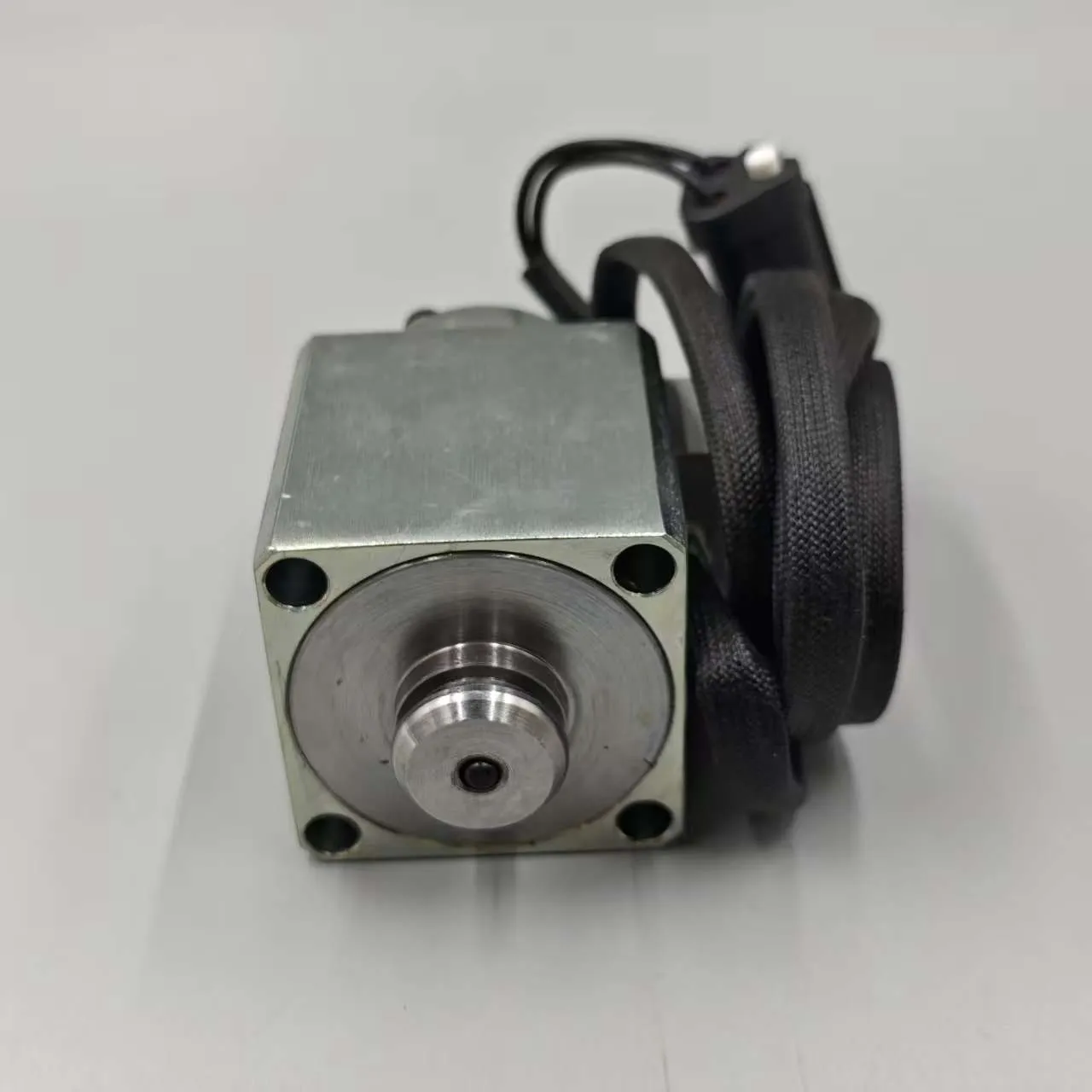 SOLENOID ASS’Y 6553-81-3230 for Komatsu Original, по выгодной цене, есть в наличии на нашем складе