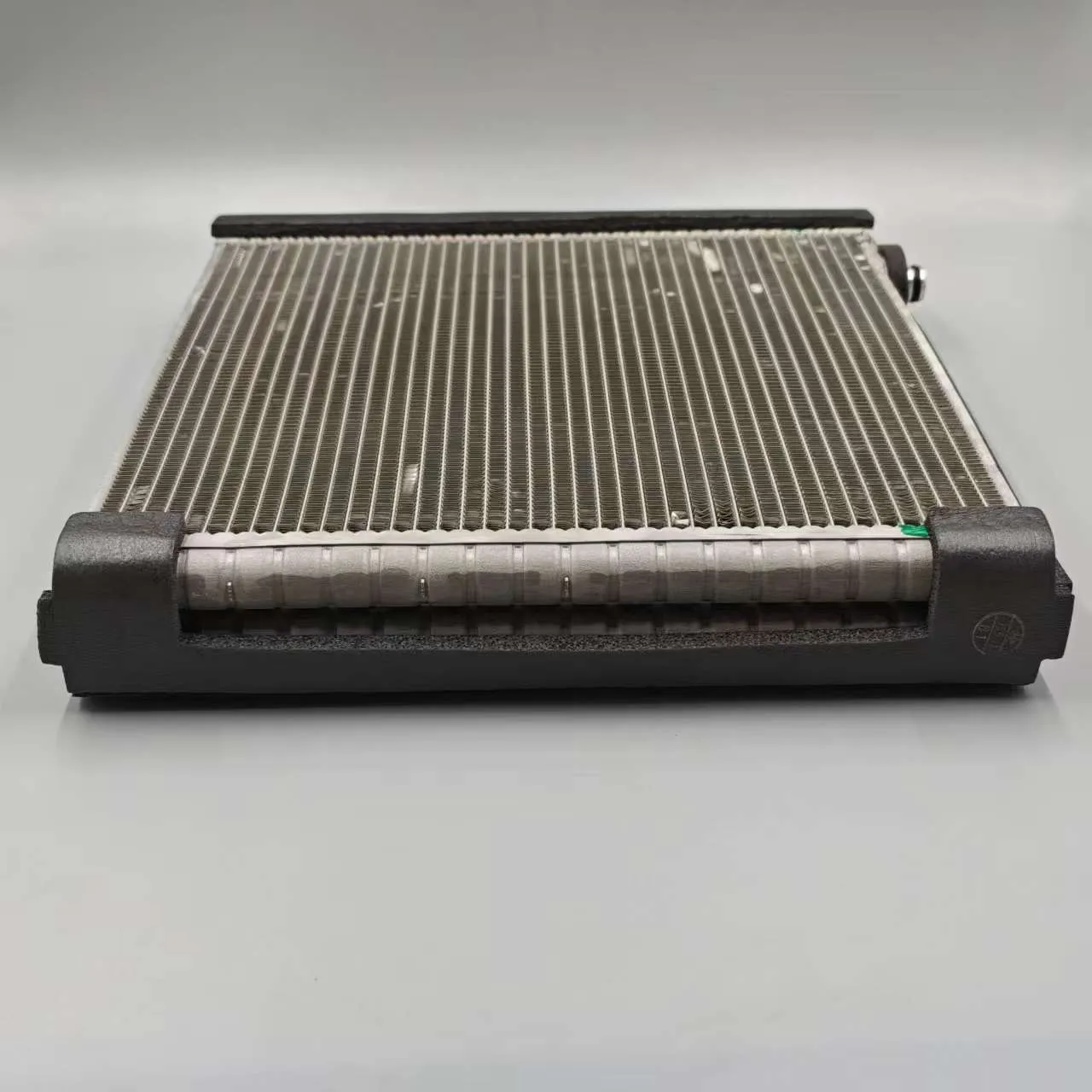 Evaporator ND447610-0630 for Komatsu PC130-8M0 PC210-11 PC220-8M0 PC290LC-11 PC360LC-11 PC490-10 WA600-8 WA900-8 Part, по выгодной цене, есть в наличии на нашем складе