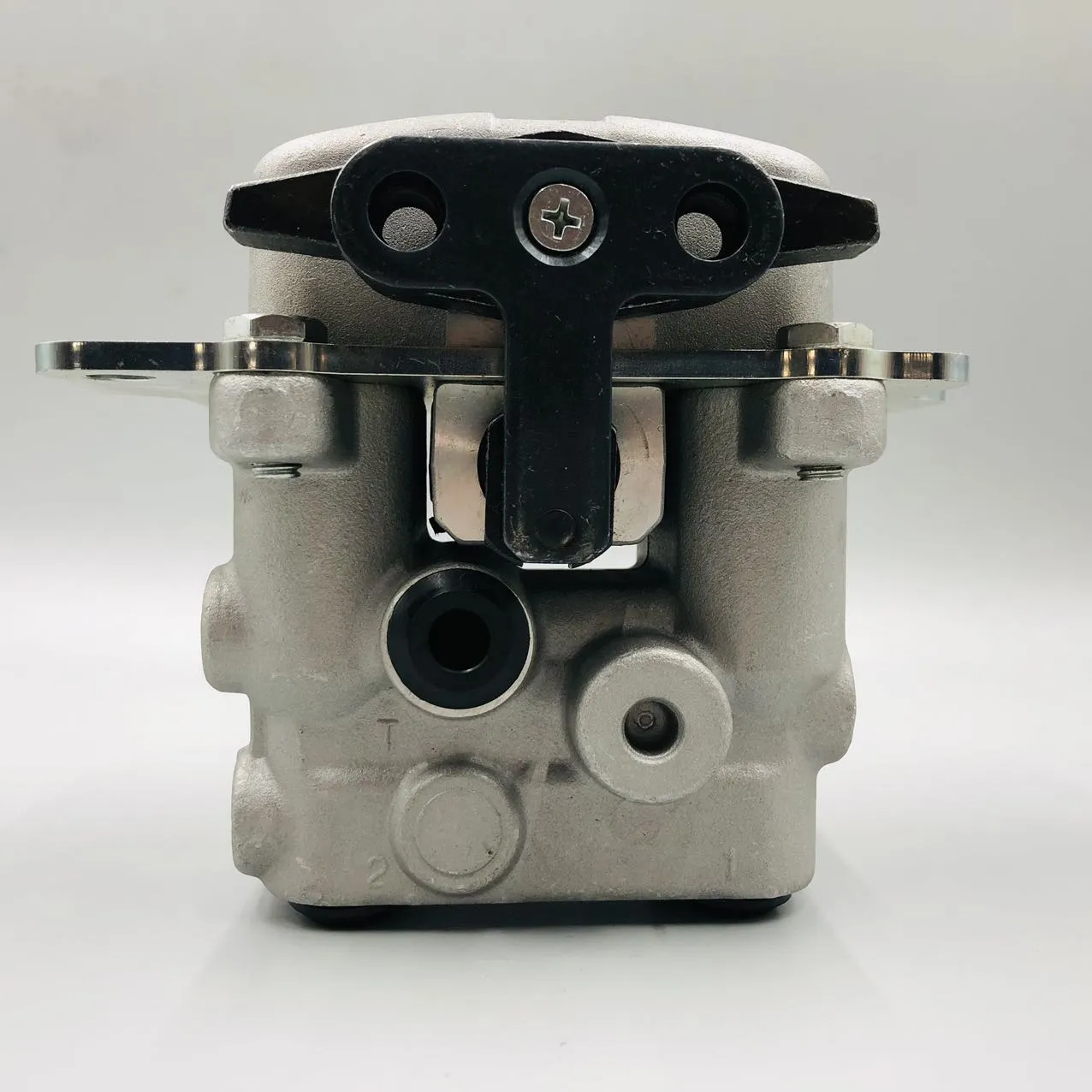 Genuine brand Komatsu PC1250-7 pilot valve 702-16-01682, по выгодной цене, есть в наличии на нашем складе