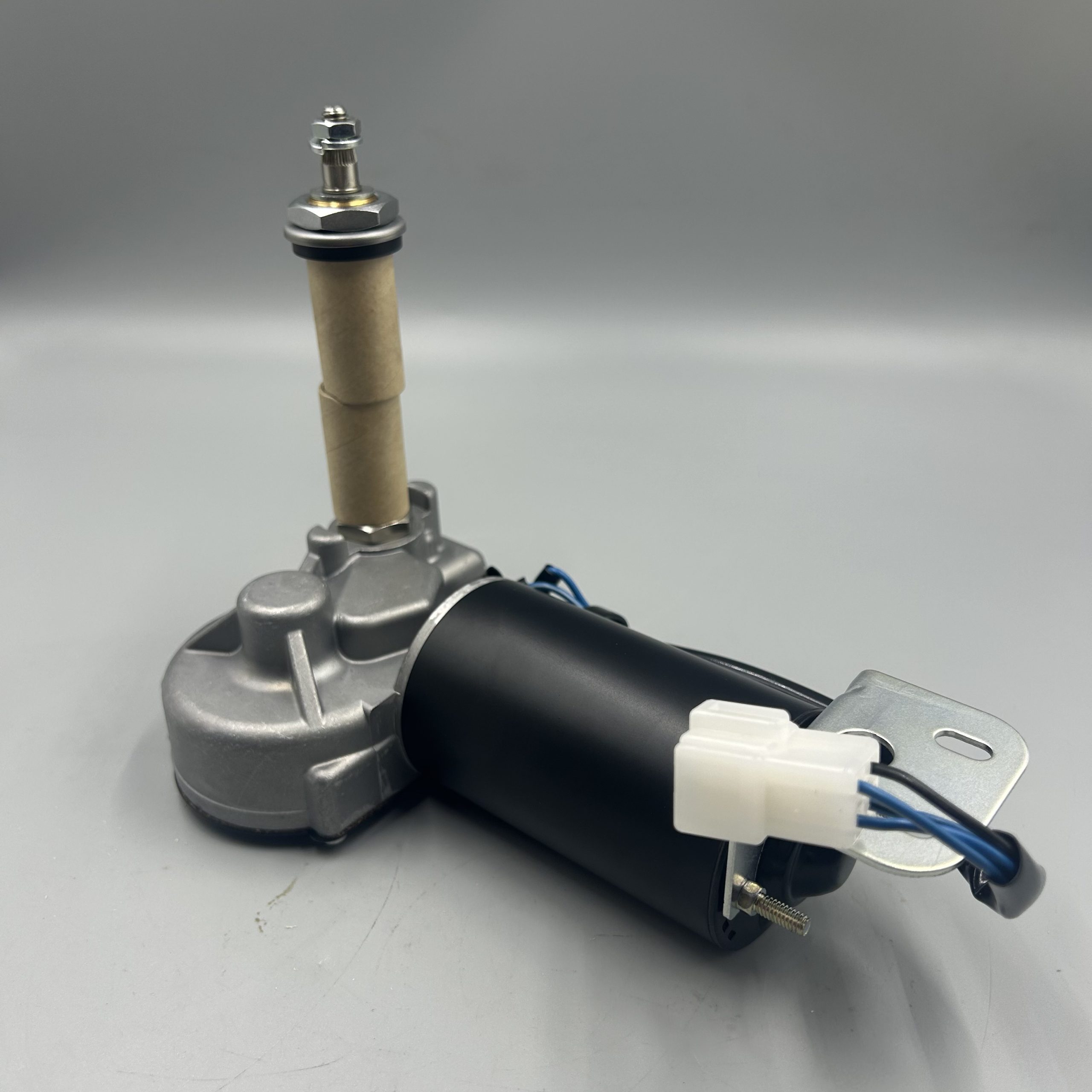 14X-911-3141 Windshield Wiper Motor Assembly, по выгодной цене, есть в наличии на нашем складе