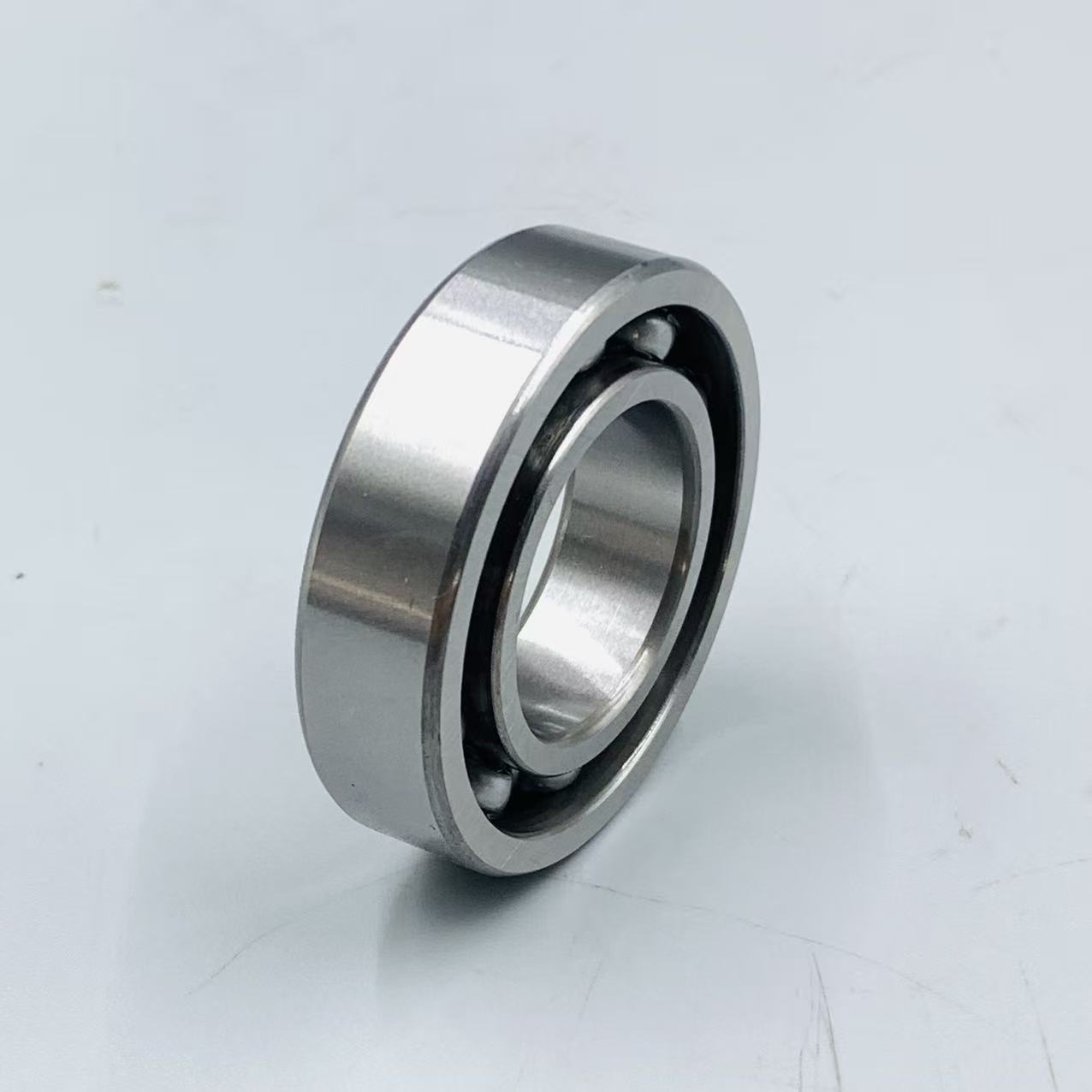 KOMATSU BEARING 06300-06005 KOMATSU genuine, available at a good price, in stock now