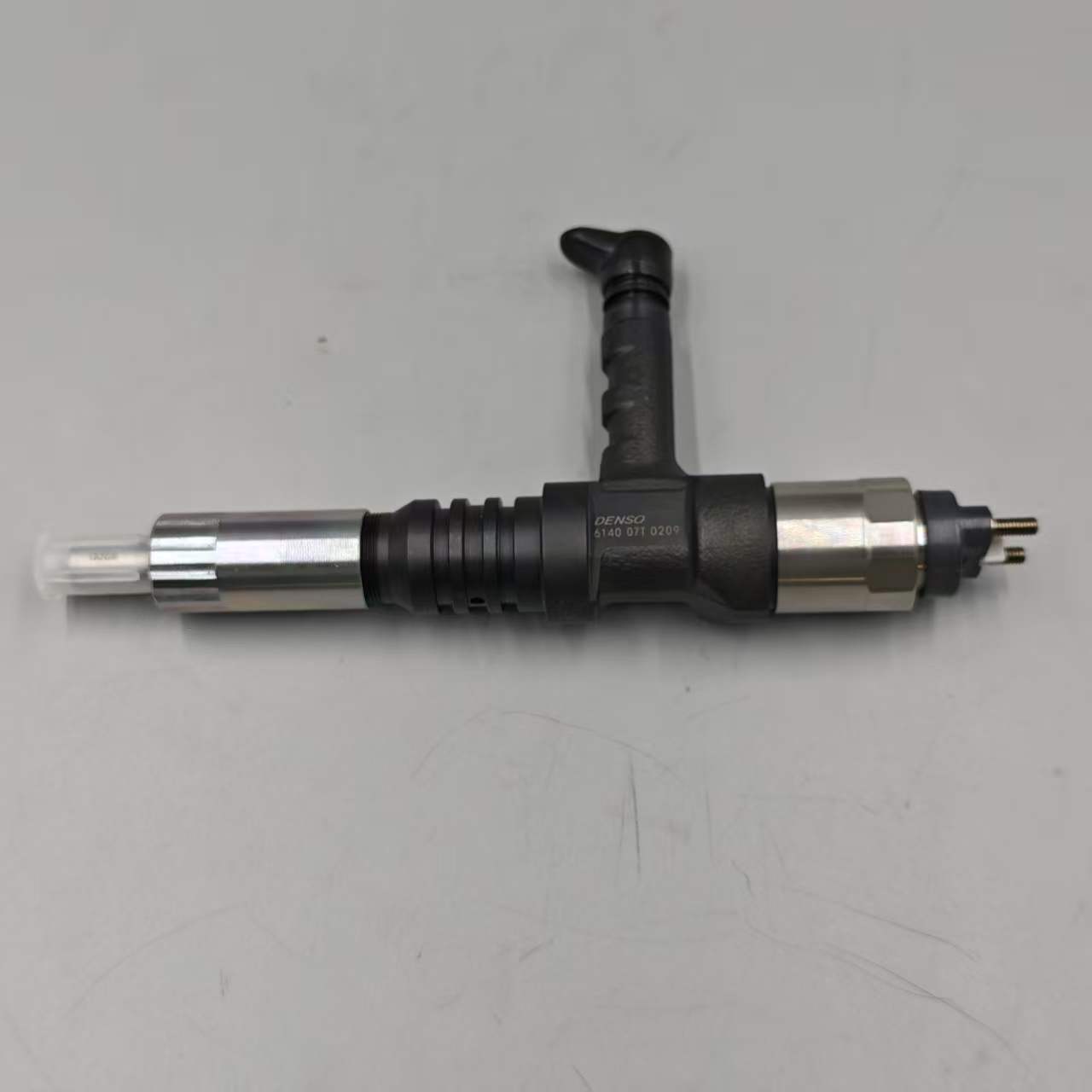 Fuel Injector 095000-6140 6261-11-3200 for Komatsu SAA6D140E PC800-8 PC650-8