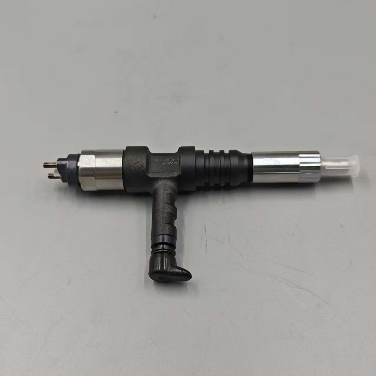 Fuel Injector 095000-6140 6261-11-3200 for Komatsu SAA6D140E PC800-8 PC650-8