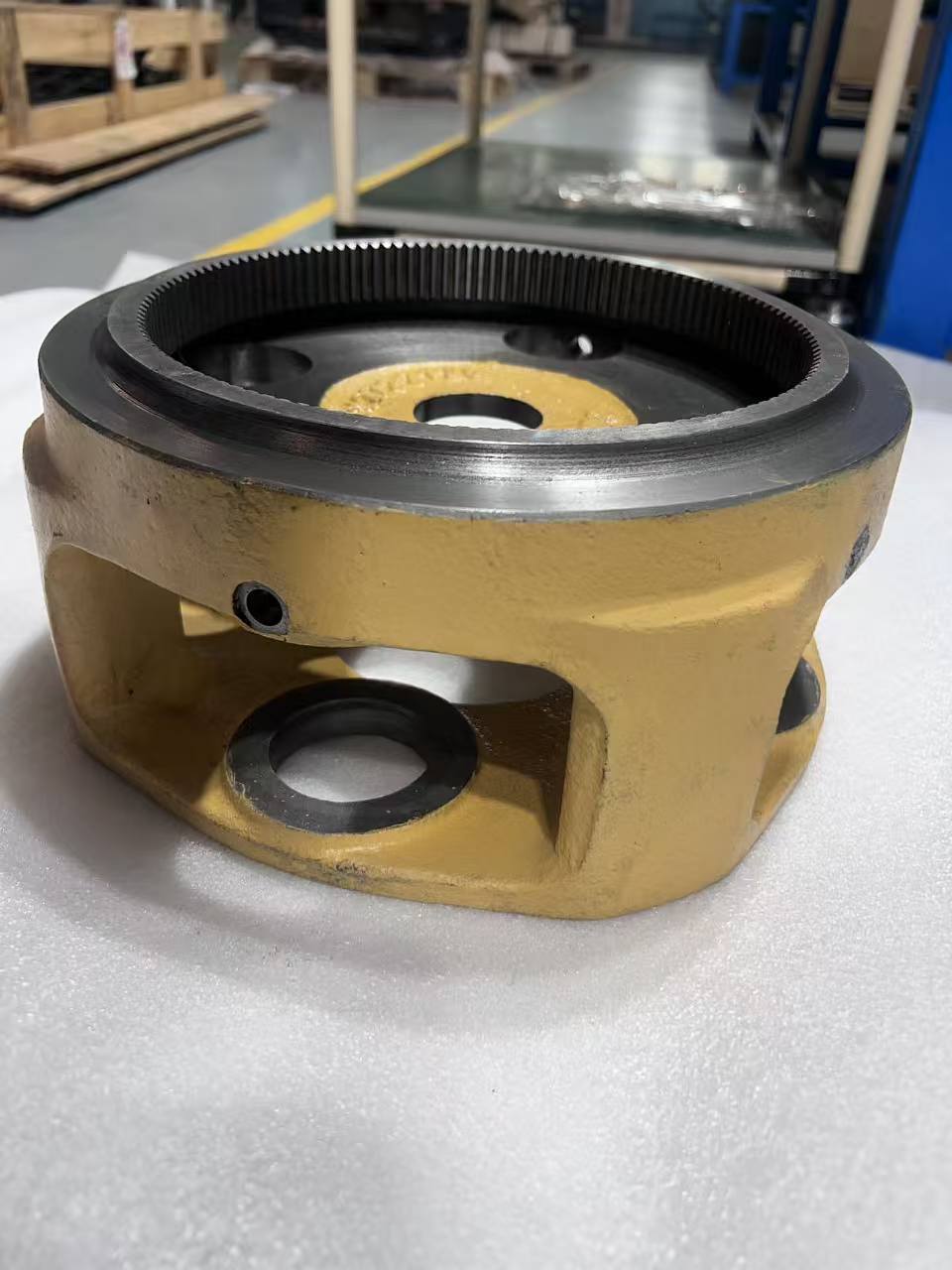 Лидер рынка стройтехники Komatsu приостановит поставки продукции в Россию