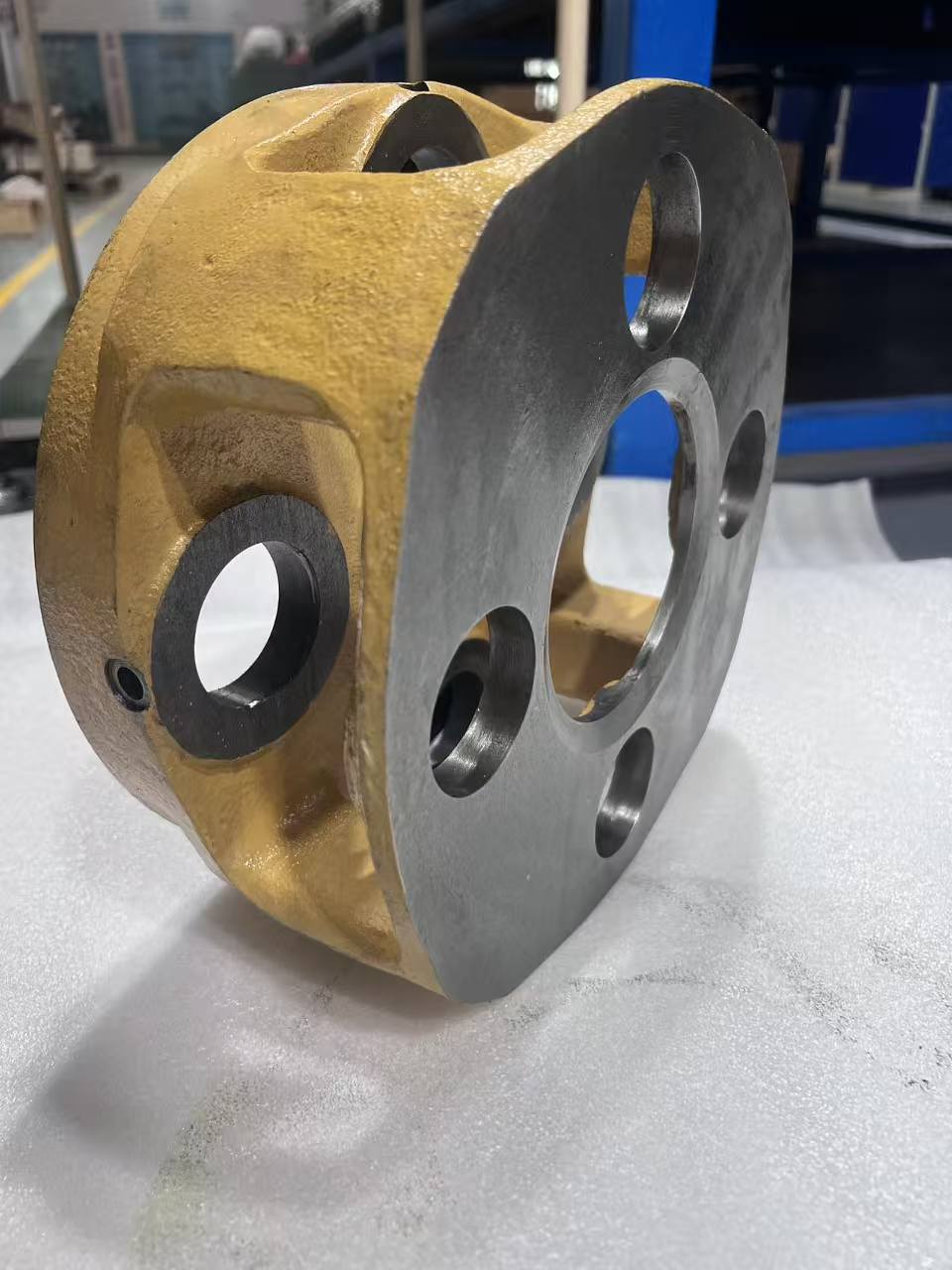20Y-27-22170 Komatsu 20Y-27-22170 CARRIER ASSY 2ND WITH GEAR FITS KOMATSU PC200-6 PC220-6, по выгодной цене, есть в наличии на нашем складе