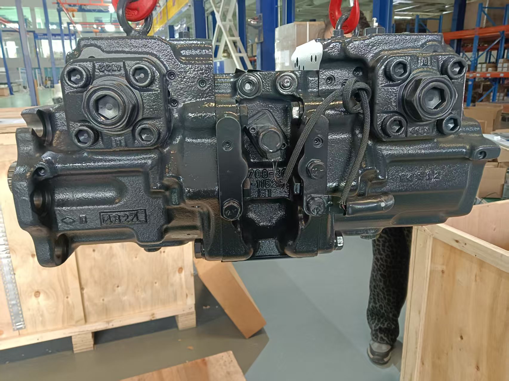 Сосна Механическая арматура 708 – 2G – 00120 Гидравлический главный насос