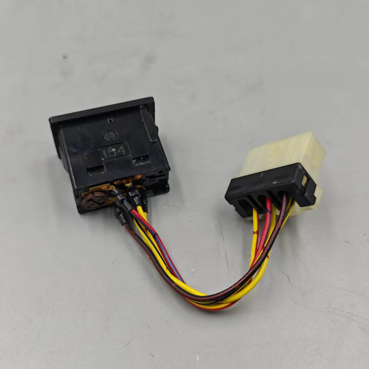 Механические аксессуары Komatsu Spare Part 56B – 06 – 16770 Switch, Parking (Komatsu)