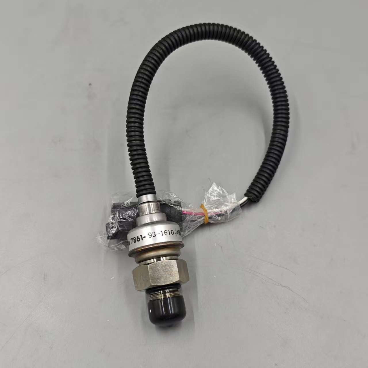 Механические аксессуары Komatsu 7861 – 93 – 1610 Sensor, ACCUMULATOR OIL PRESSURE