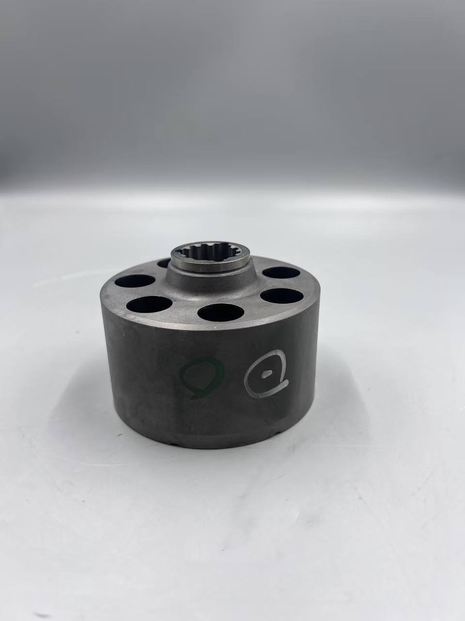 Механические аксессуары Komatsu 708 – S – 13130 Komatsu Block, Cylinder