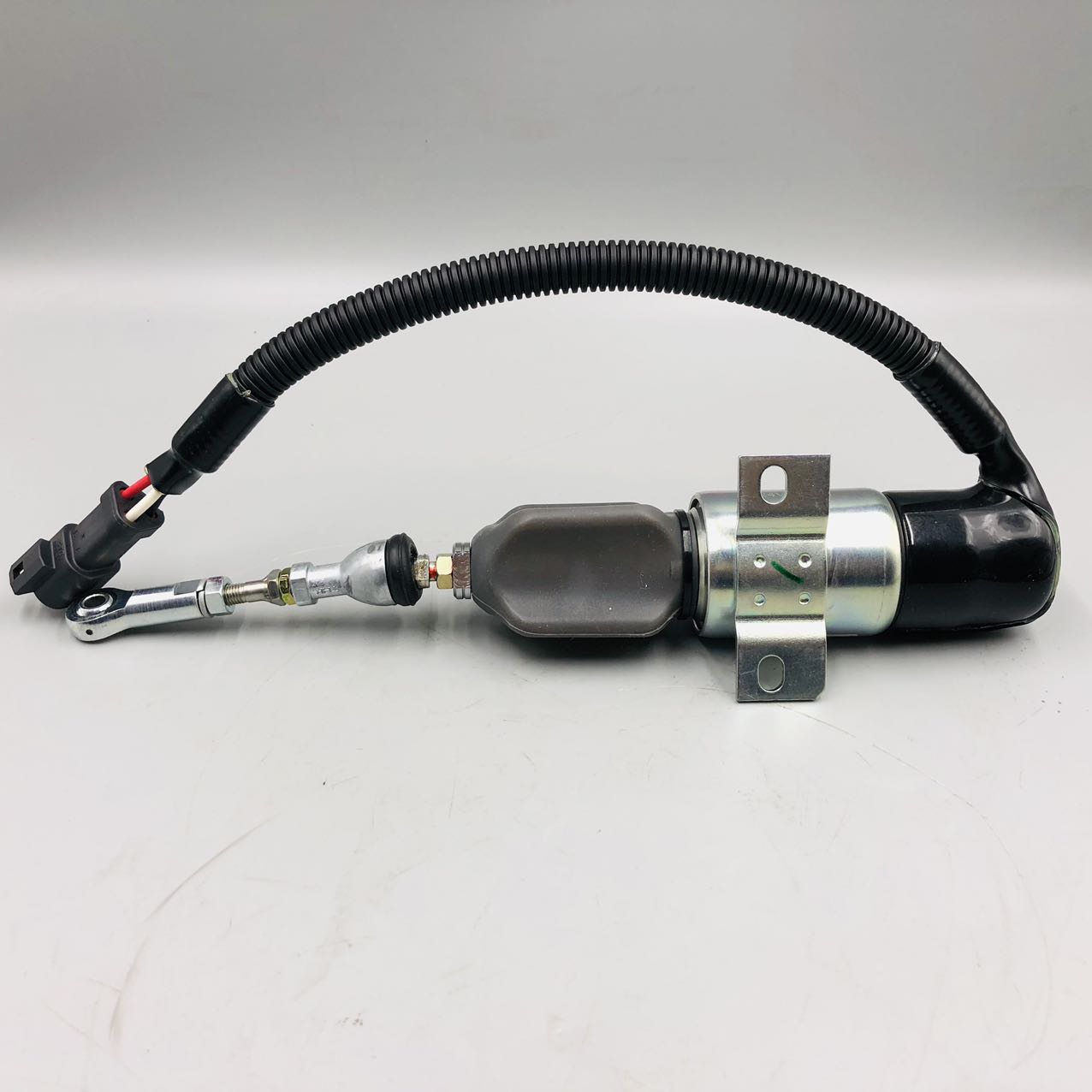 Механические аксессуары Komatsu 600 – 815 – 9660 Komatsu Solenoid