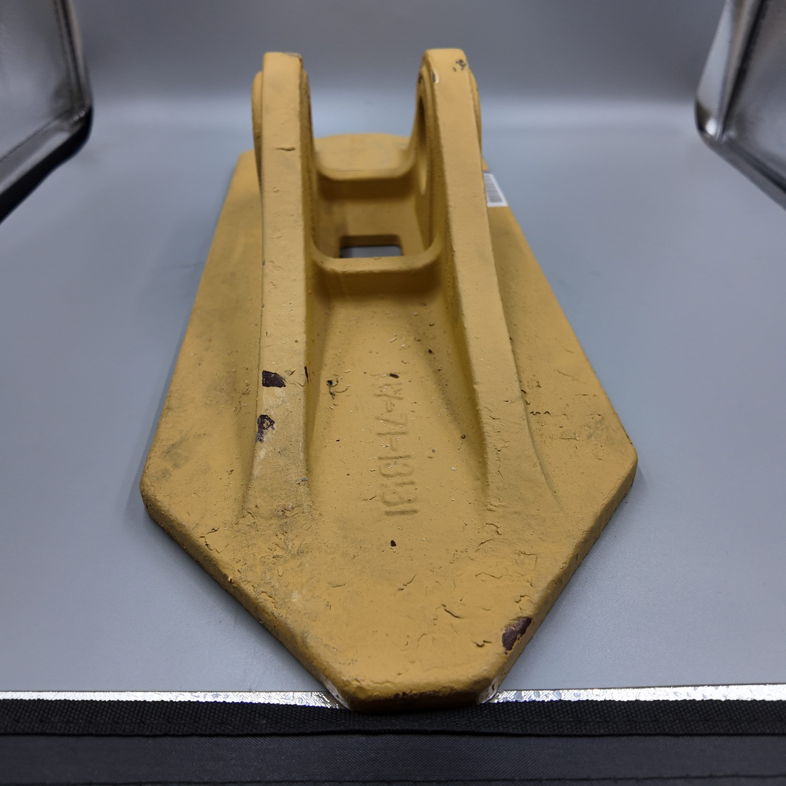 Механические аксессуары Komatsu 14Y – 71 – 13181 Komatsu Bracket, Welded