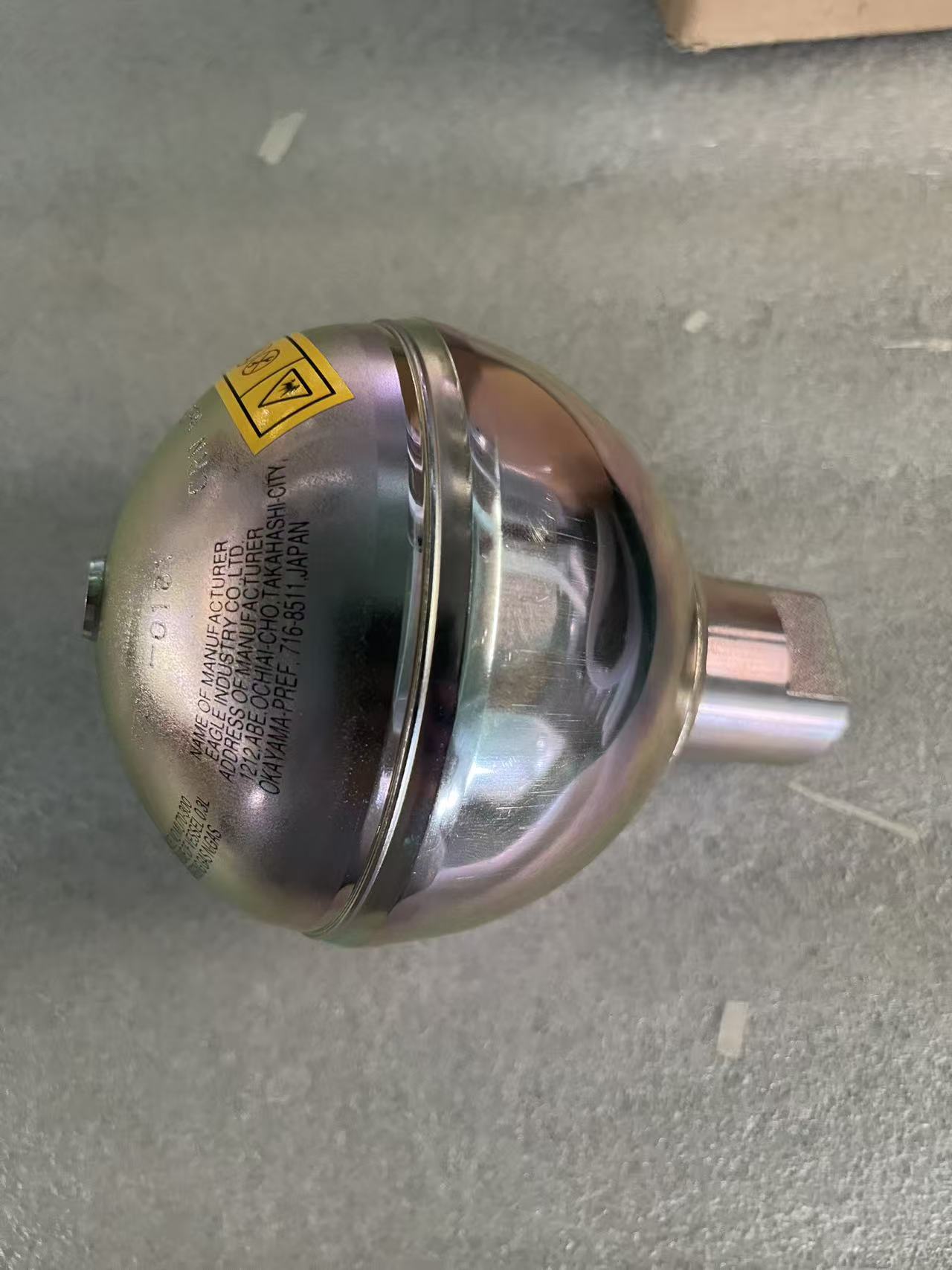 Аккумулятор двигателя 6D102 экскаватора PC200-6 20Y-60-11411