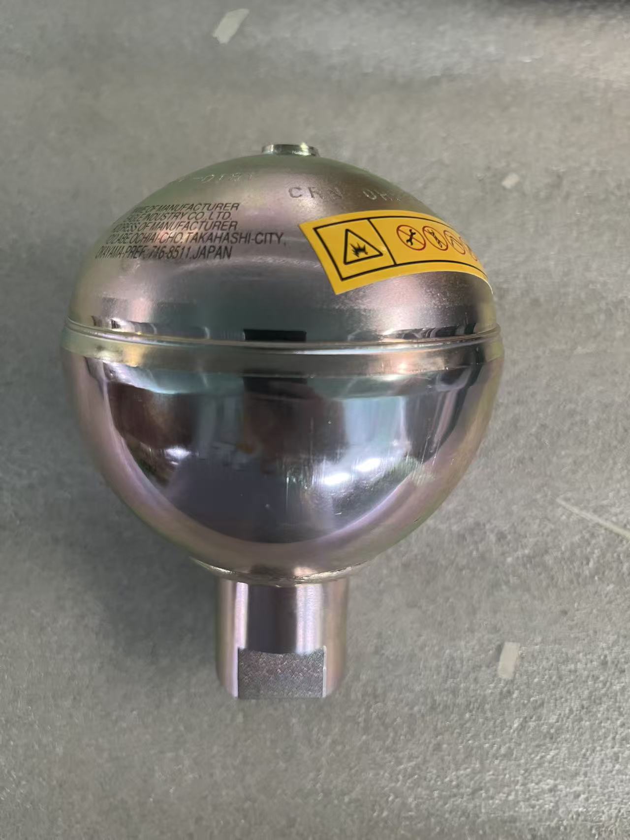 Аккумулятор двигателя 6D102 экскаватора PC200-6 20Y-60-11411