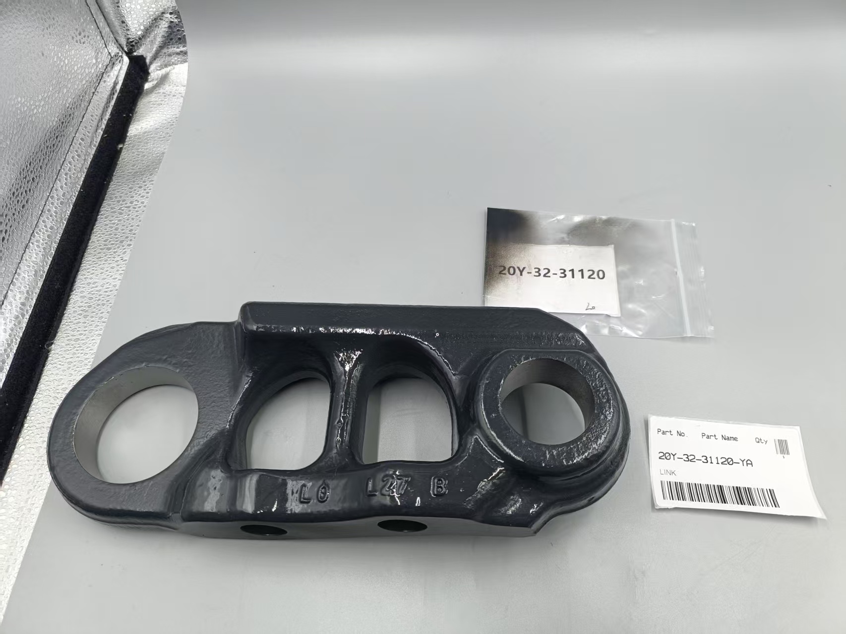 20y-32-31120 20y-32-31130 Ссылка трека для PC210-8 PC200-8 PC240-10