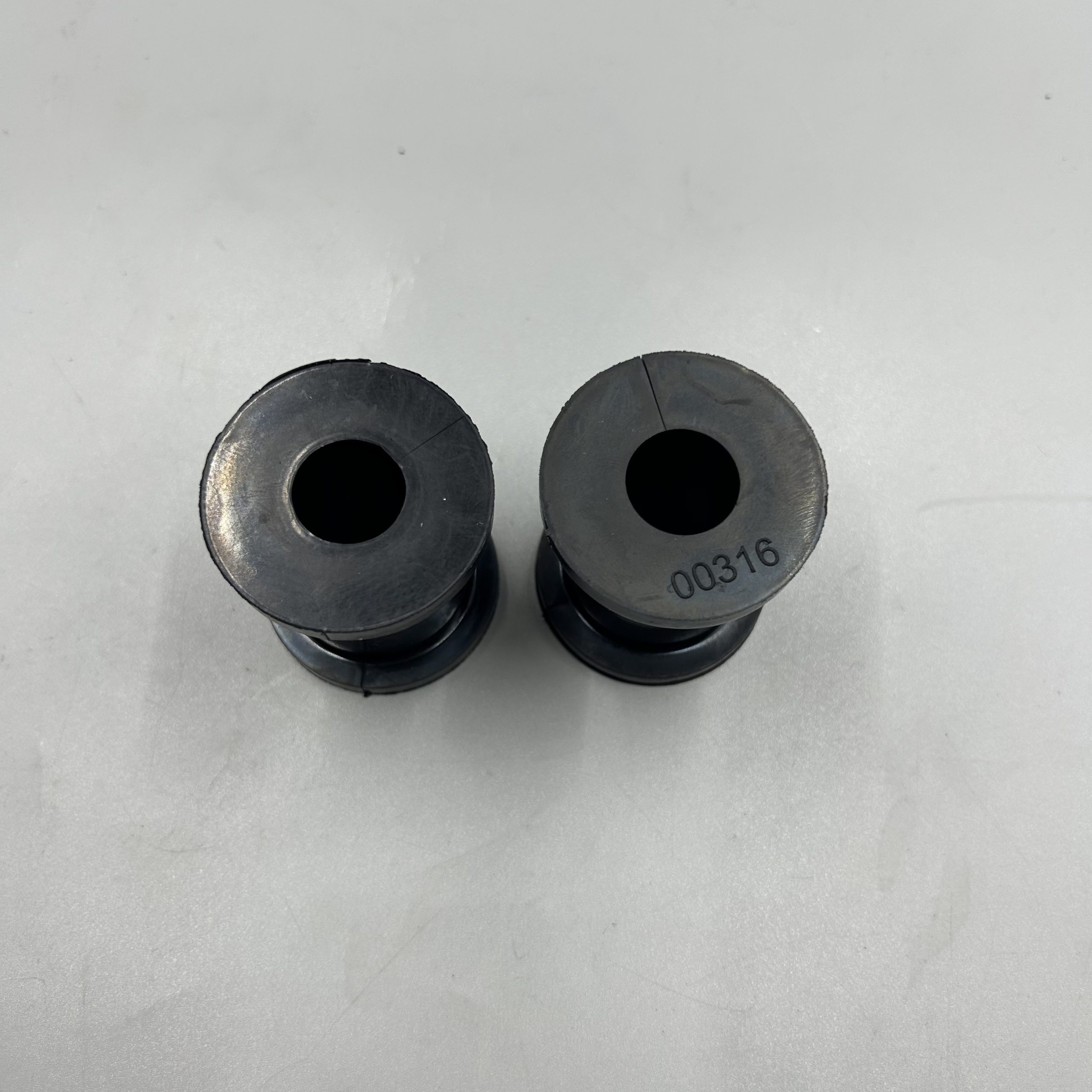 Komatsu WA600-6 S/N 60638-UP 0709500316 Подушка для загрузки
