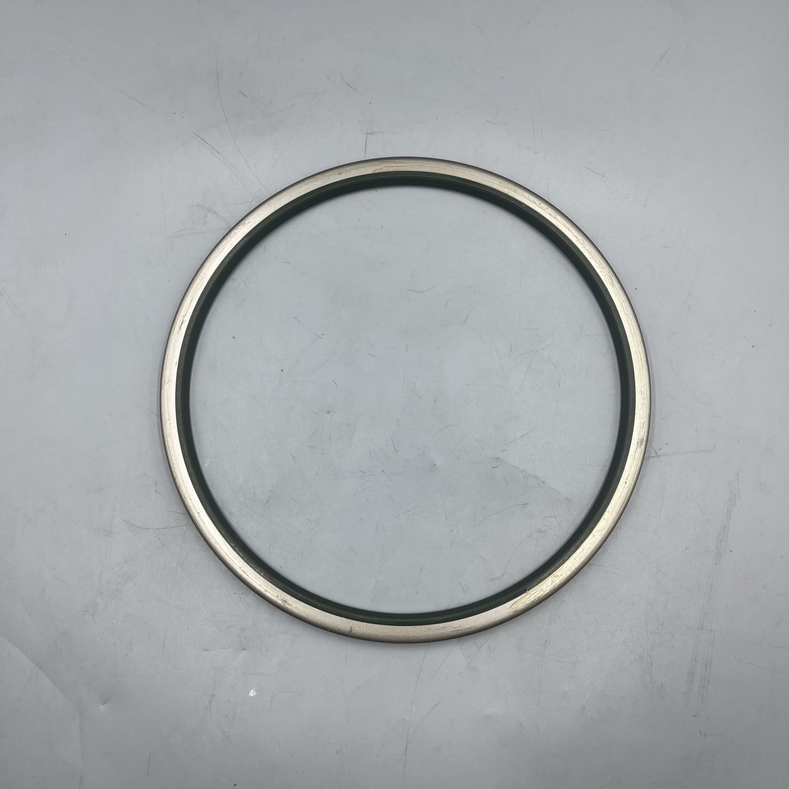 Запасная часть 427-09-11110 SEAL, DUST (Komatsu)