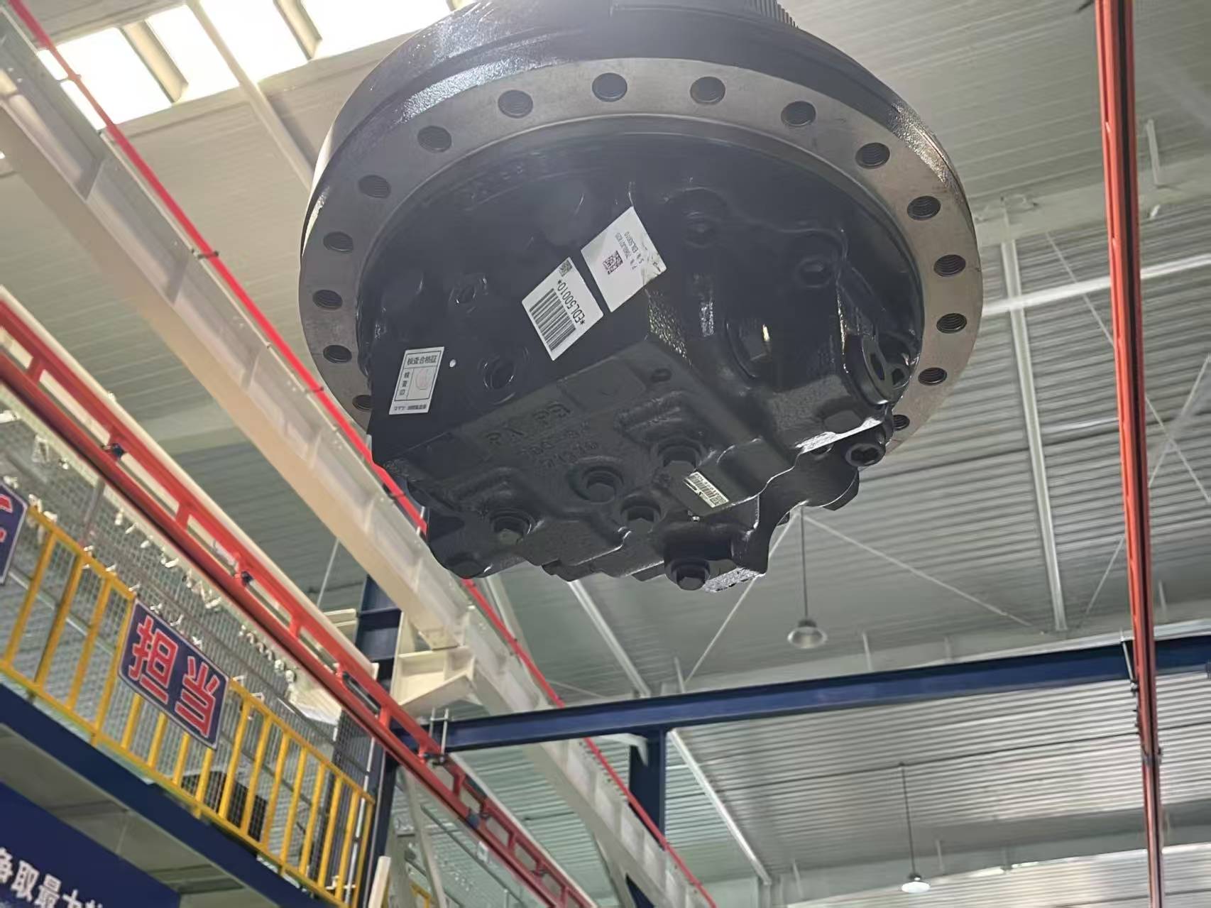 706-8J-01820 является OEM Travel Motor Assembly (левая рука) для гидравлических экскаваторов Komatsu