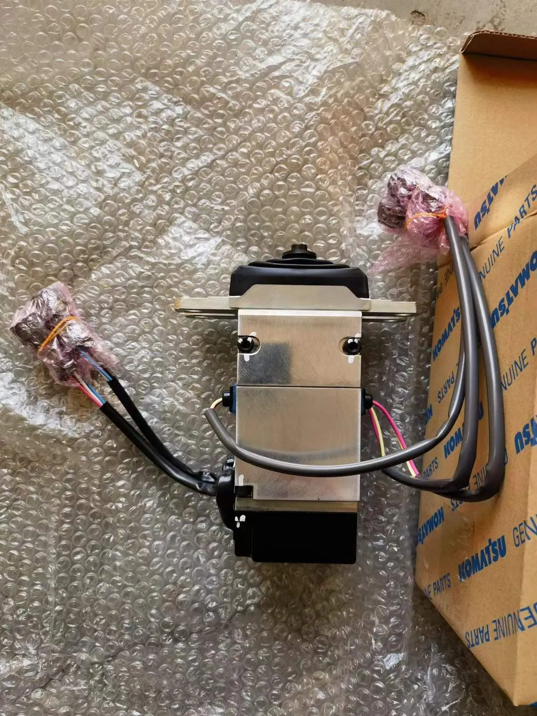 702 – 16 – 02144 Рычаг управления в сборе Komatsu WA480 – 6