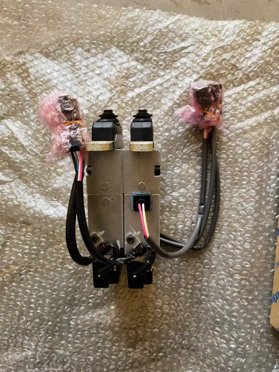 Горизонтальные сборки оригинальных колесных погрузчиков Komatsu WA500, WA480, WA470 702 – 16 – 02144