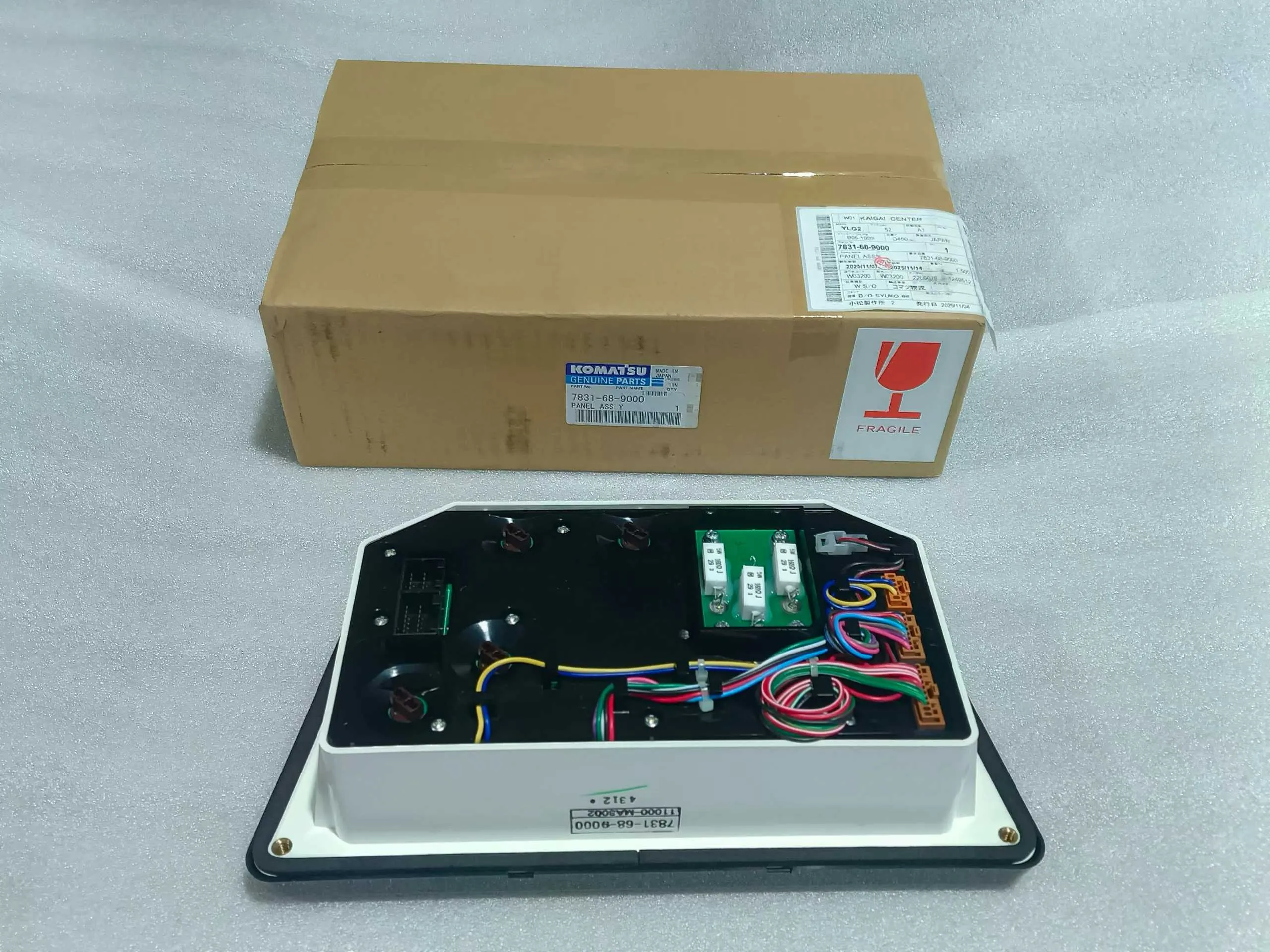 Панель В Сборе 7831-68-9000 Для Бульдозера Komatsu Оригинальная Запчасть