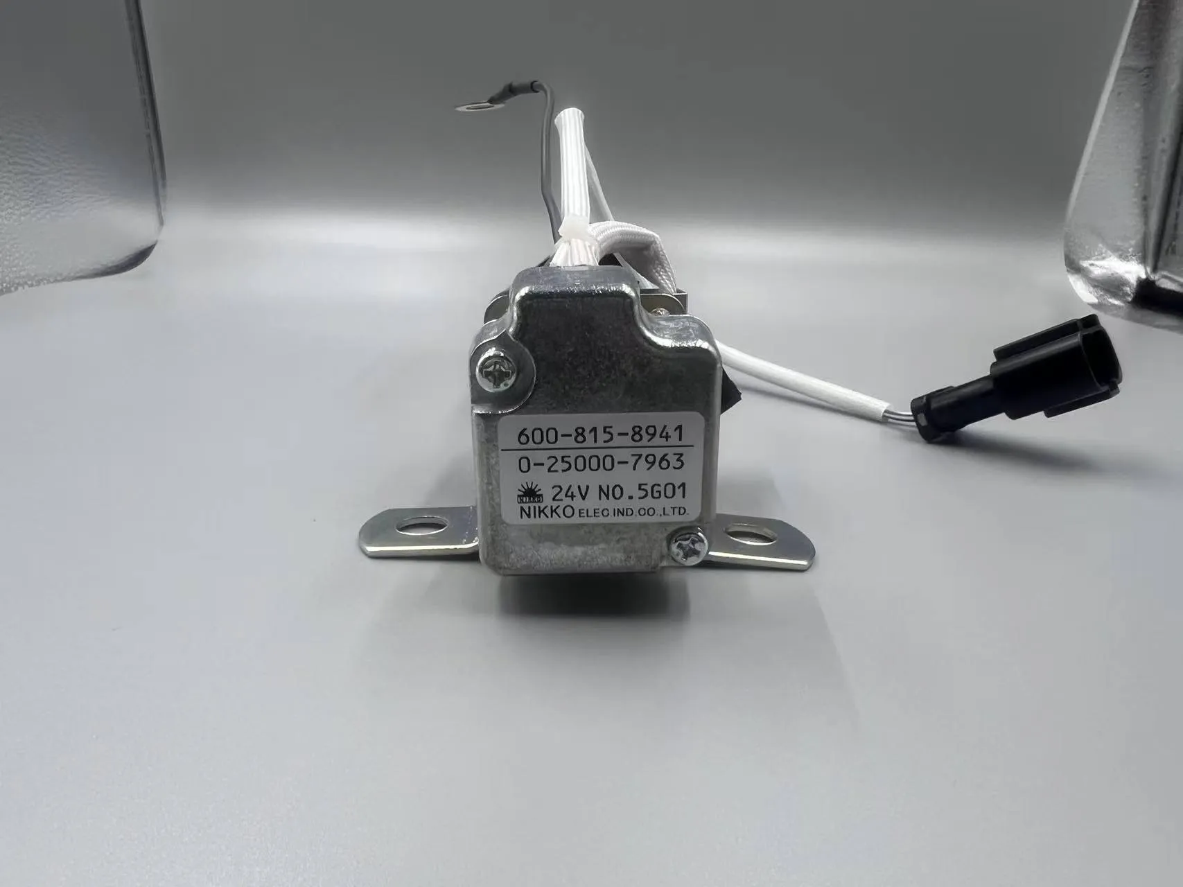 Оригинальное заводское реле Komatsu для экскаваторов PC200 – 7 и PC200 – 8 600 – 815 – 8941