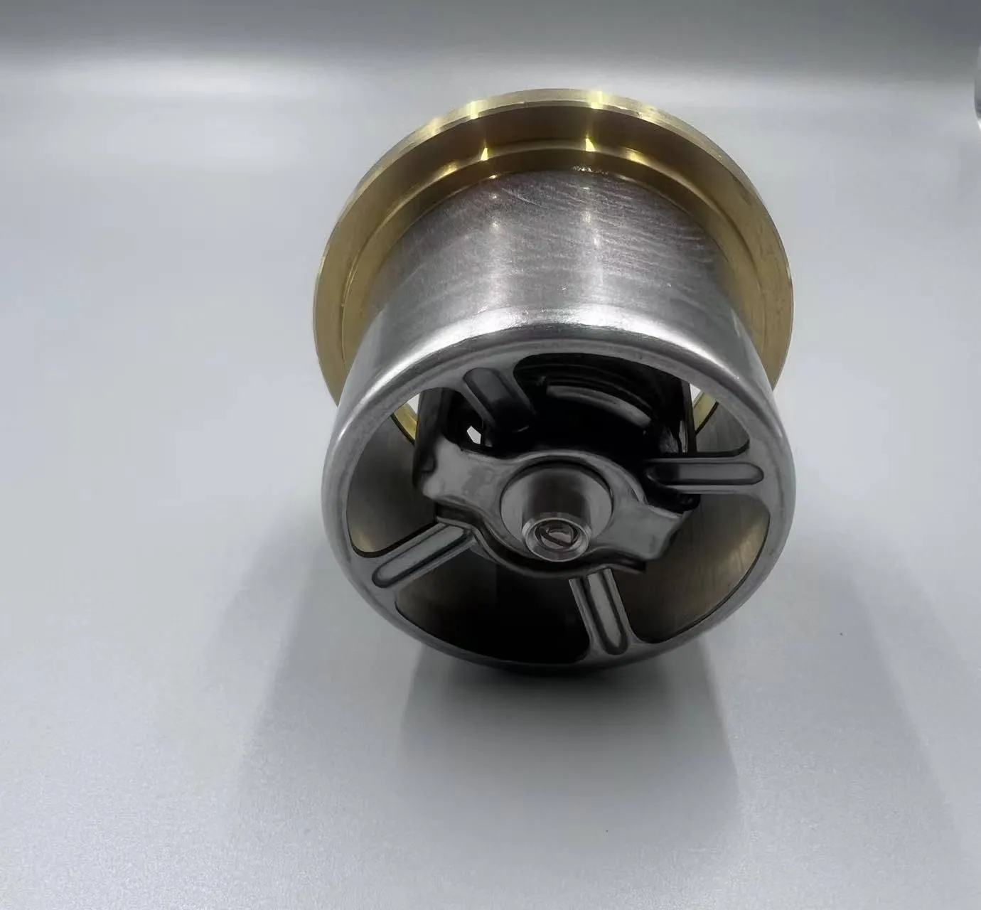 Оригинальный экскаватор Komatsu двигатель термостат детали 600 – 421 – 6630