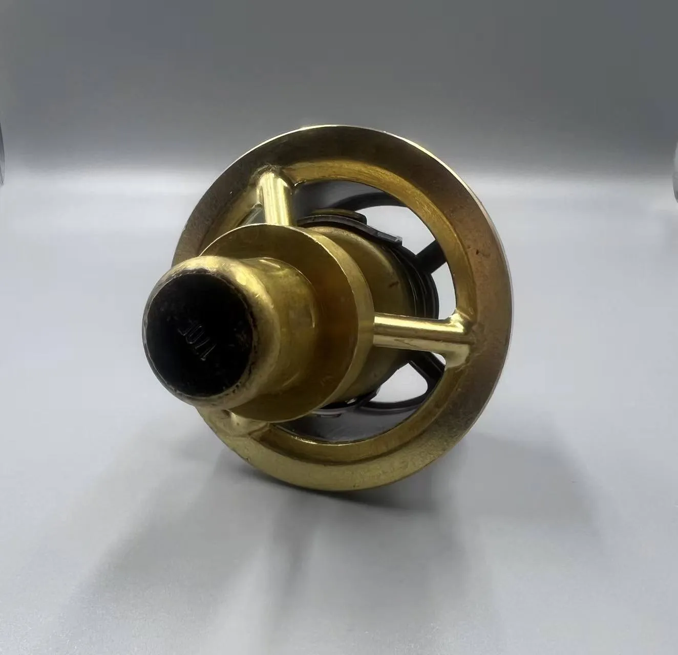 Оригинальный экскаватор Komatsu двигатель термостат детали 600 – 421 – 6630