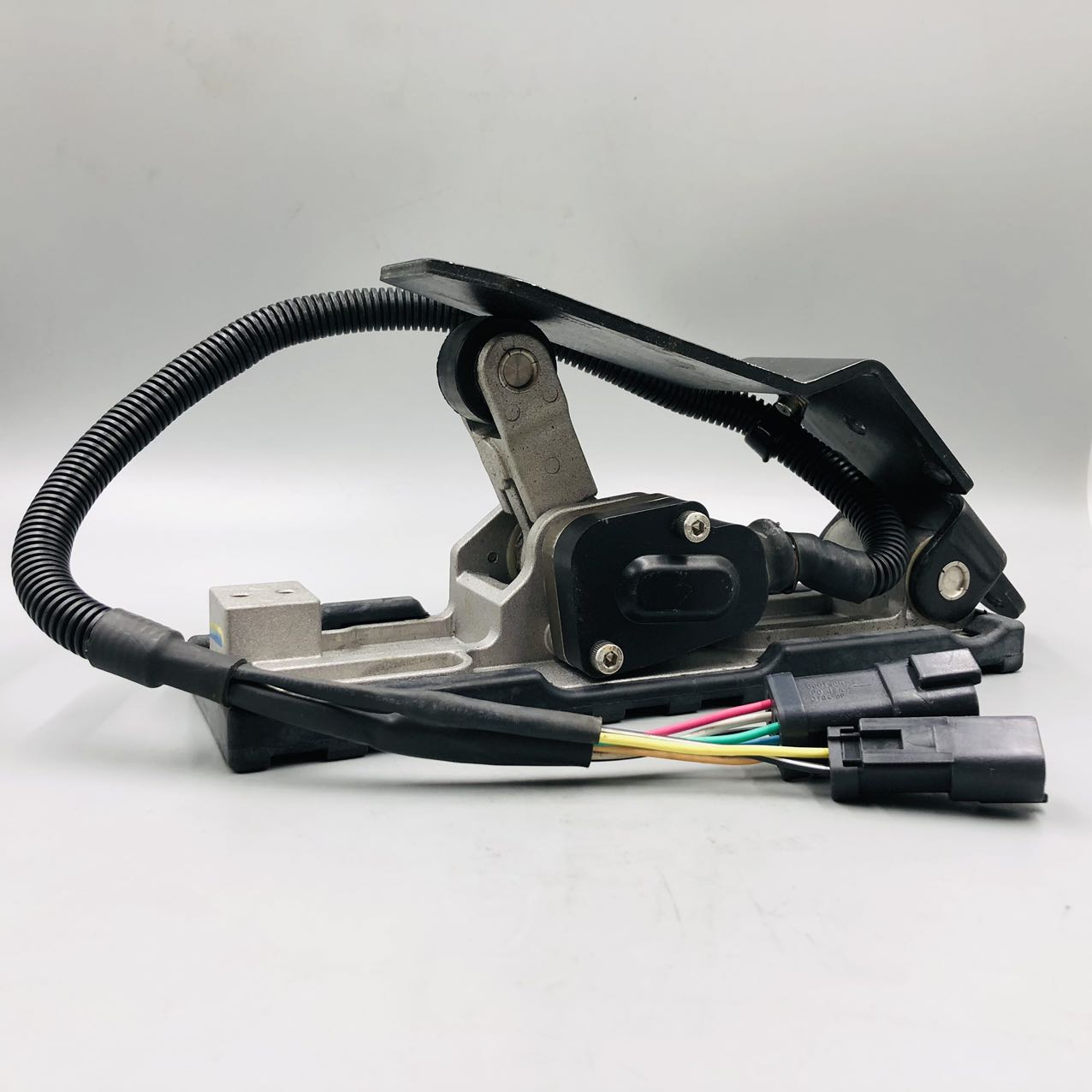 Механические принадлежности Komatsu 702 – 16 – 07022 Loader WA380 – 6 Pedal Assembly