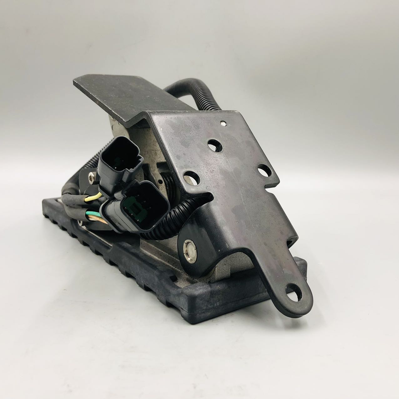 Механические принадлежности Komatsu 702 – 16 – 07022 Loader WA380 – 6 Pedal Assembly