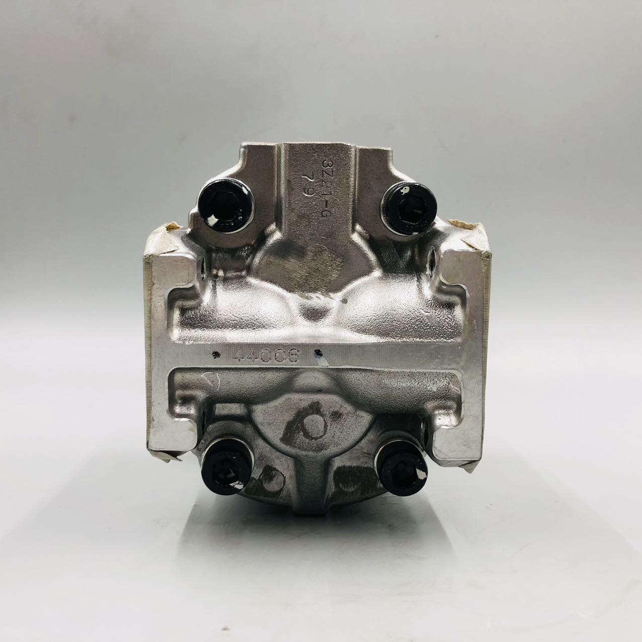 Механические аксессуары Komatsu 705 – 61 – 22010 Komatsu PUMP ASS’ Y (LAL12)
