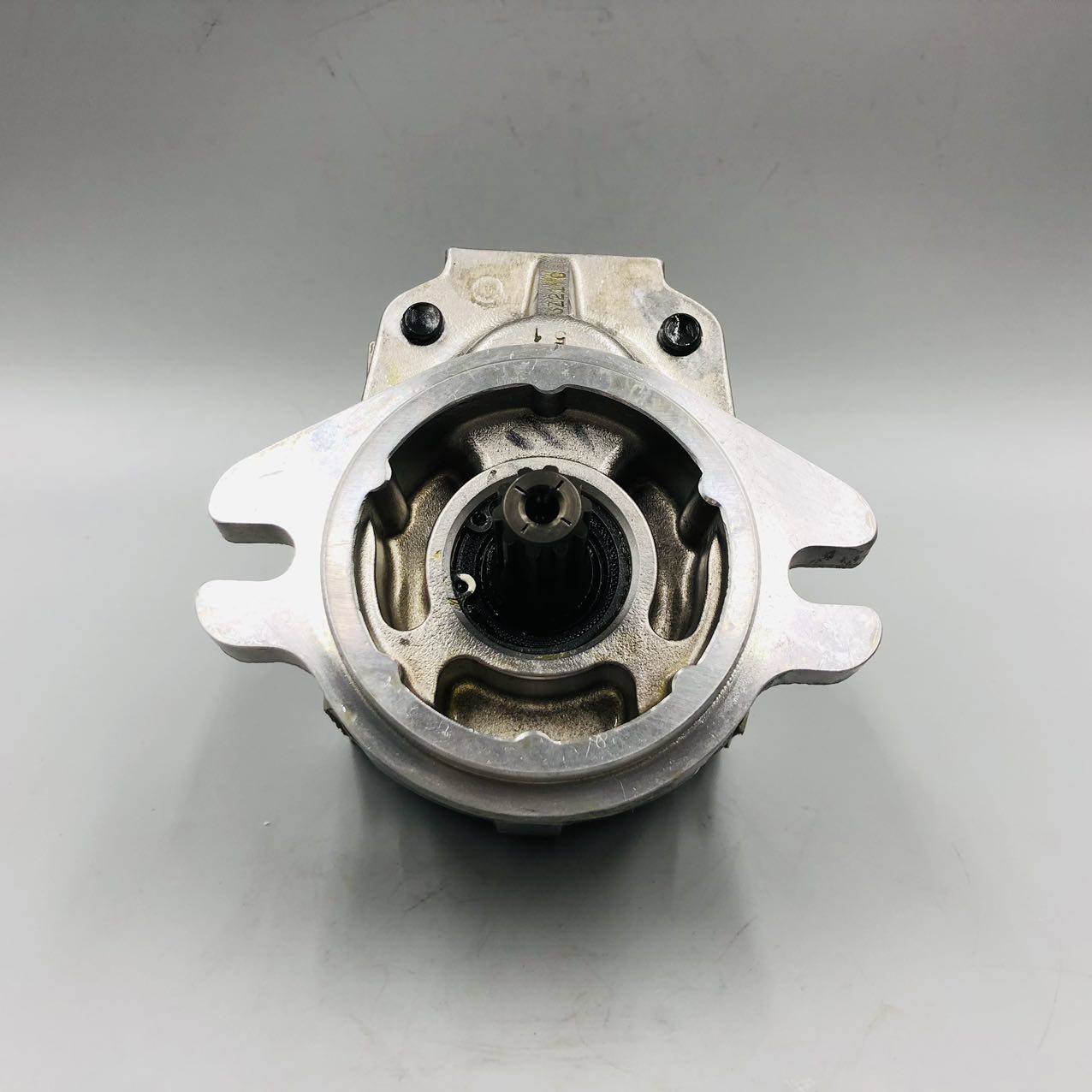 Механические аксессуары Komatsu 705 – 61 – 22010 Komatsu PUMP ASS’ Y (LAL12)