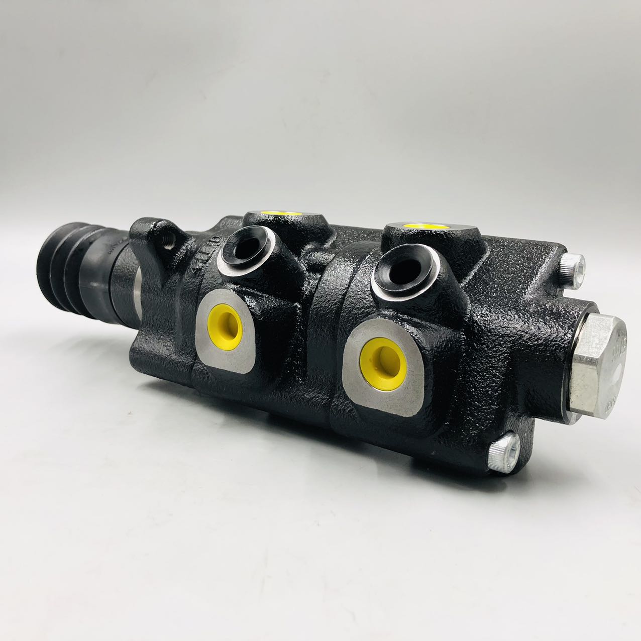 Механические аксессуары Komatsu 421 – 43 – 48711 Komatsu Valve Assembly