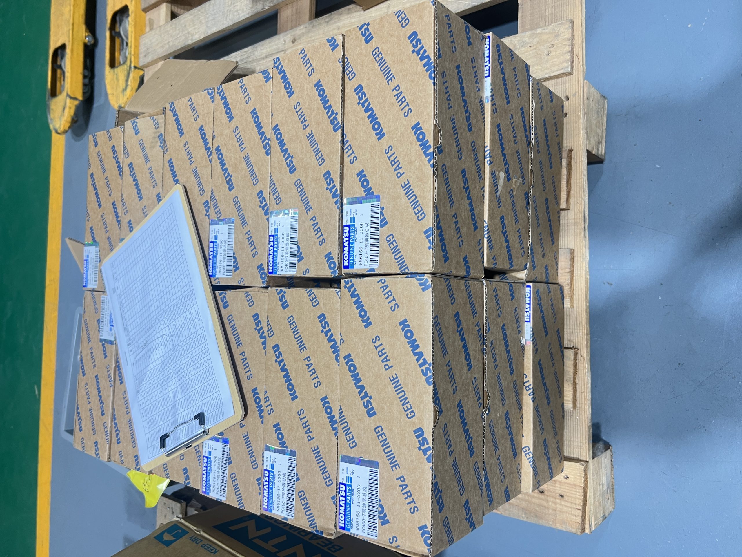 RM6156-11-3300 подлинная сборка инжектора топлива Komatsu