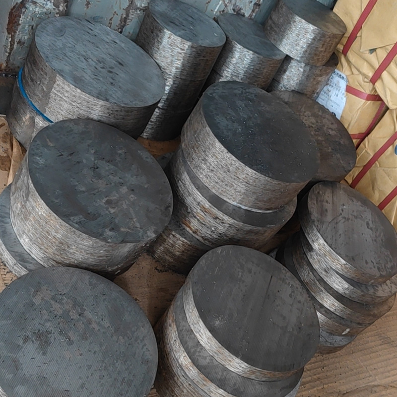 Стальные кованые металлоизделия