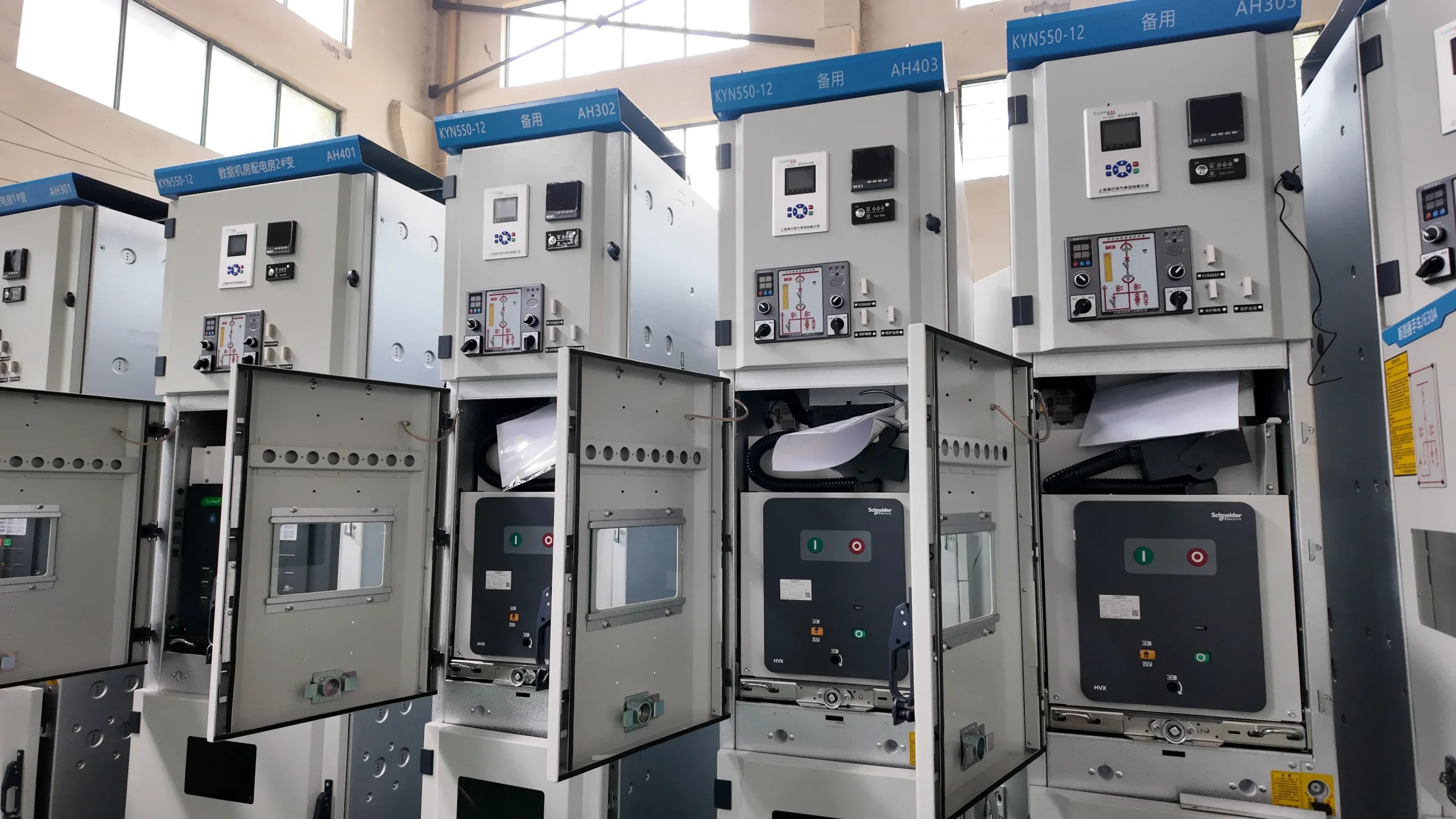 Заголовок: Подробный обзор конфигурации и различий шкафов среднего и низкого напряжения – прочтите эту статью, чтобы разобраться!