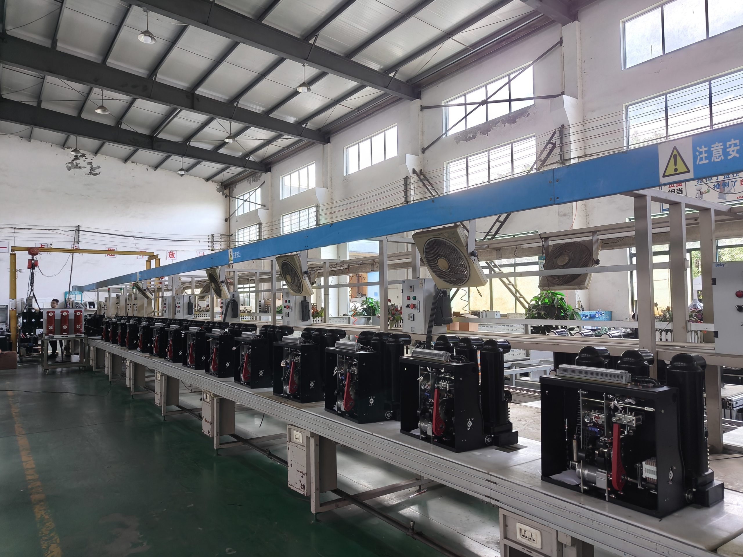  Эволюция технологий кольцевых распределительных пунктов: от элегазовых к экологически чистым и инновации с параллельной вакуумной дугогасительной камерой