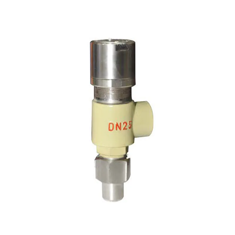 Пружинный малоподъемный предохранительный клапан с наружной резьбой