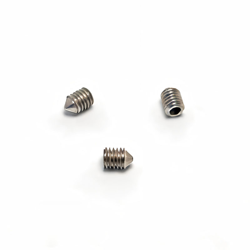 Установочный винт