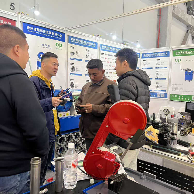 Компания Haida Hydraulics расширяет свою деятельность в рамках инициативы «Один пояс, один путь», представив свою продукцию на выставке строительной техники в Сюйчжоу.